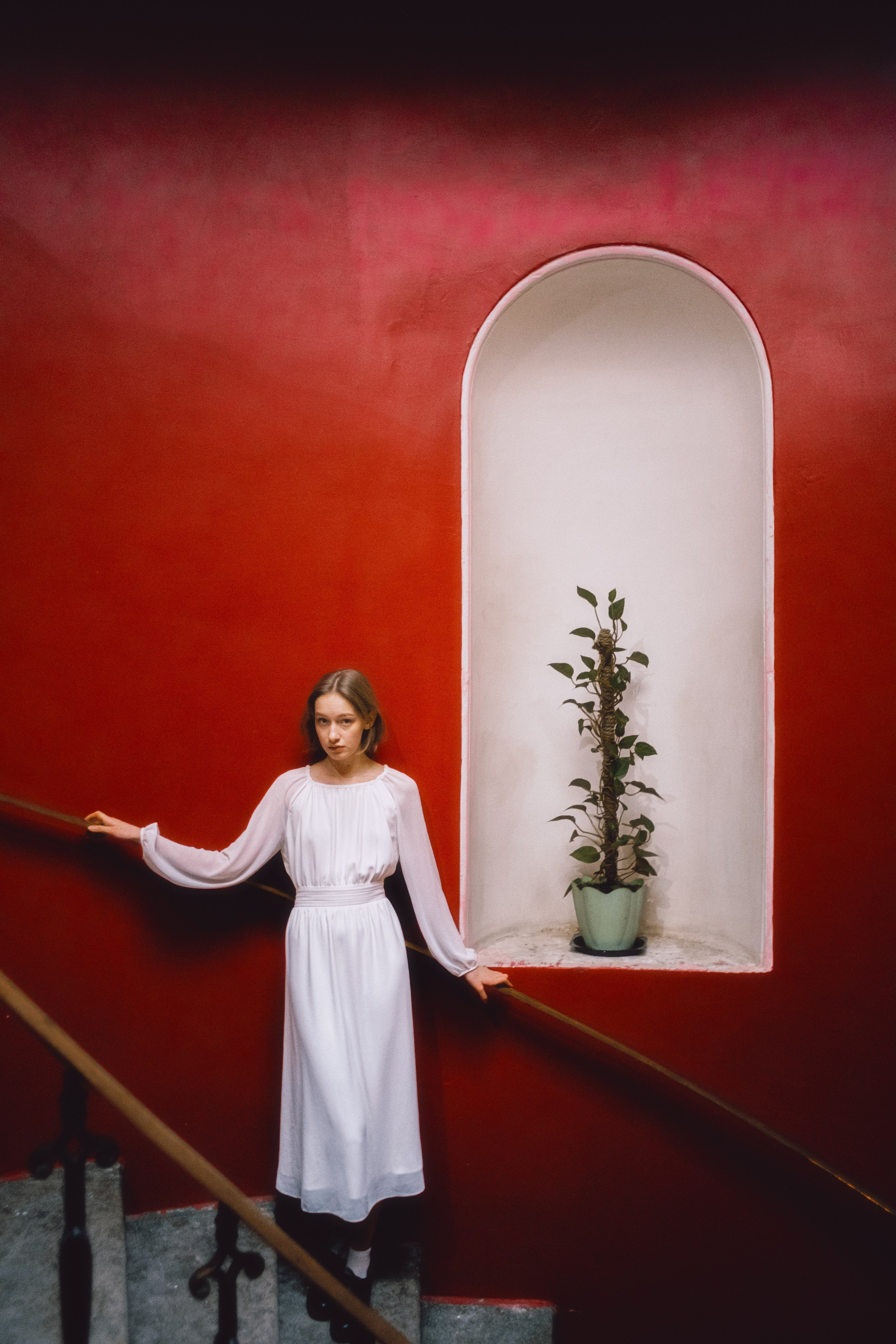 Катя. Съёмка в красной парадной. Lickord