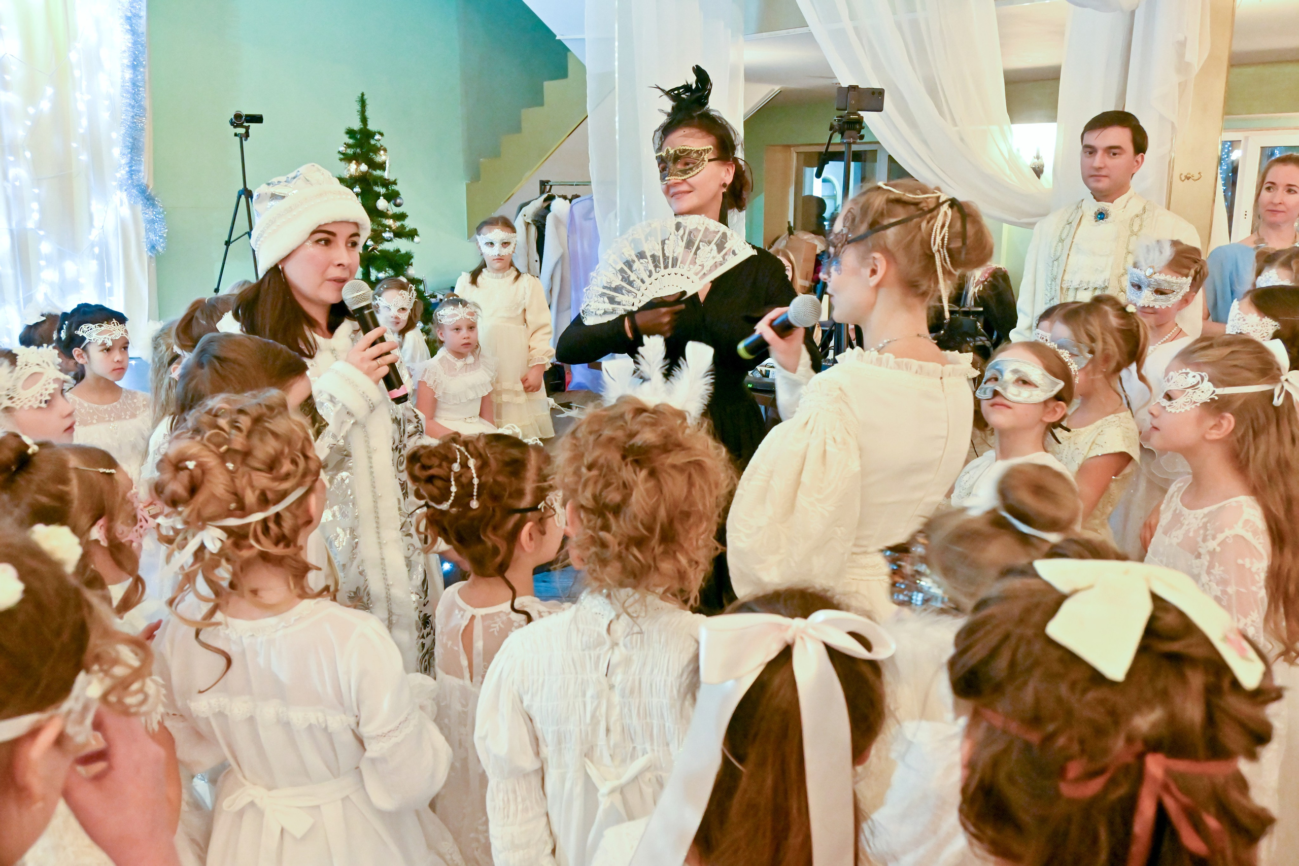 Белый бал-маскарад в Измайлово 24.12.2023. Профессиональный фотограф в Москве Алёна Котова