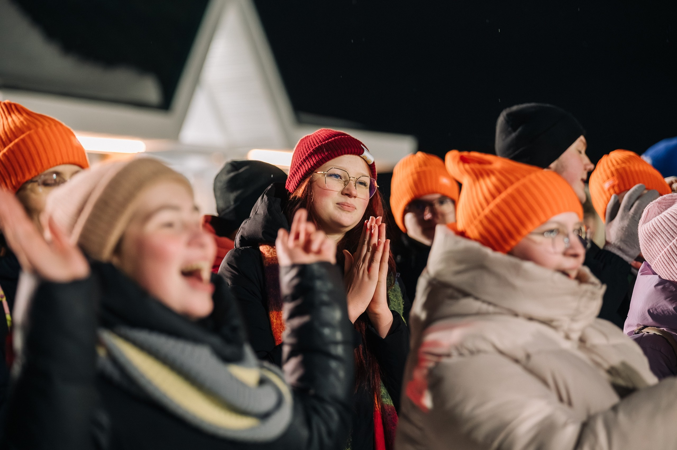 Награждение волонтерского корпуса 650-летия города Киров. Репортажный фотограф в Кирове Александр Лутошкин