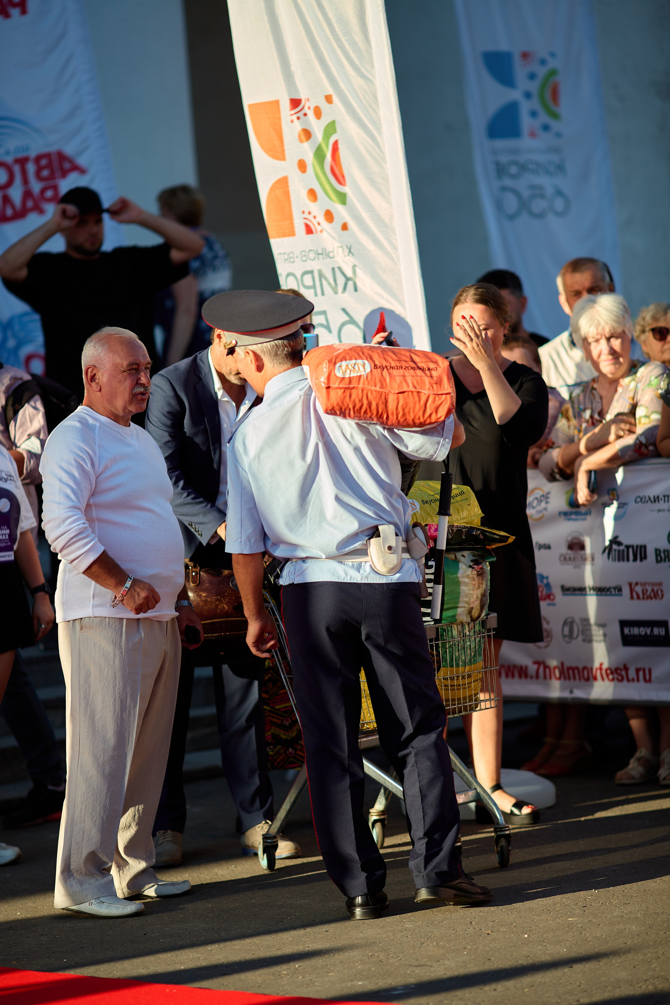 Открытие фестиваля «На семи холмах» 2023. Фотограф Илья Прохоров в Кирове