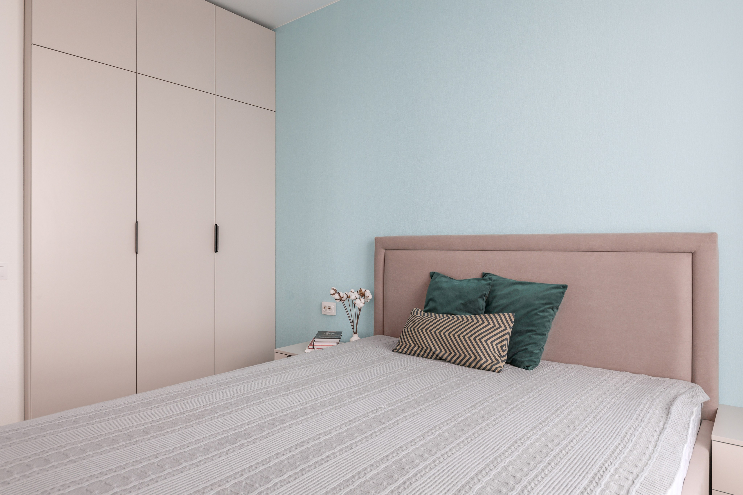 Двухкомнатная квартира, Варфоломеевская ул