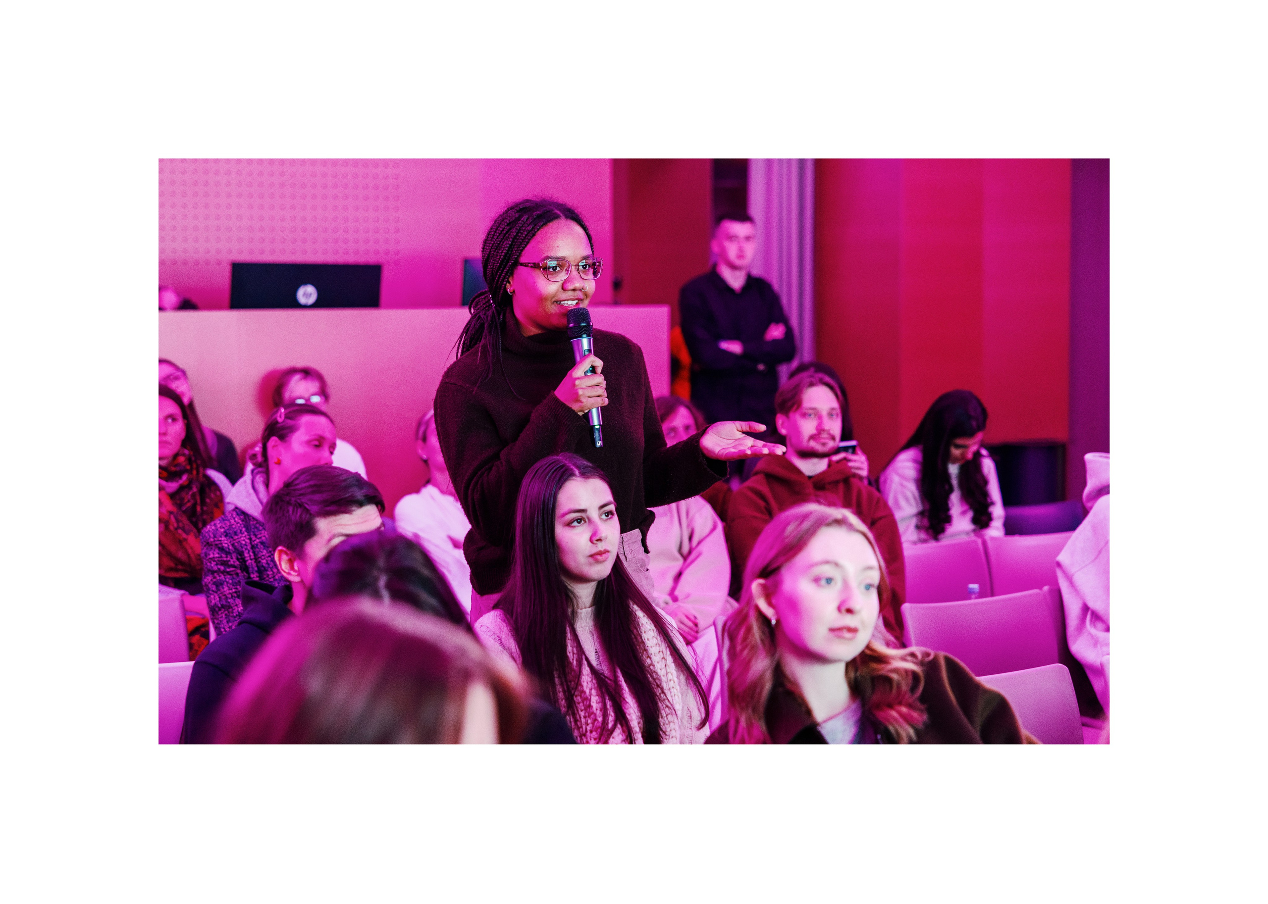 Белый Шум Хлебозавод. Портретный и ивент-фотограф в Москве