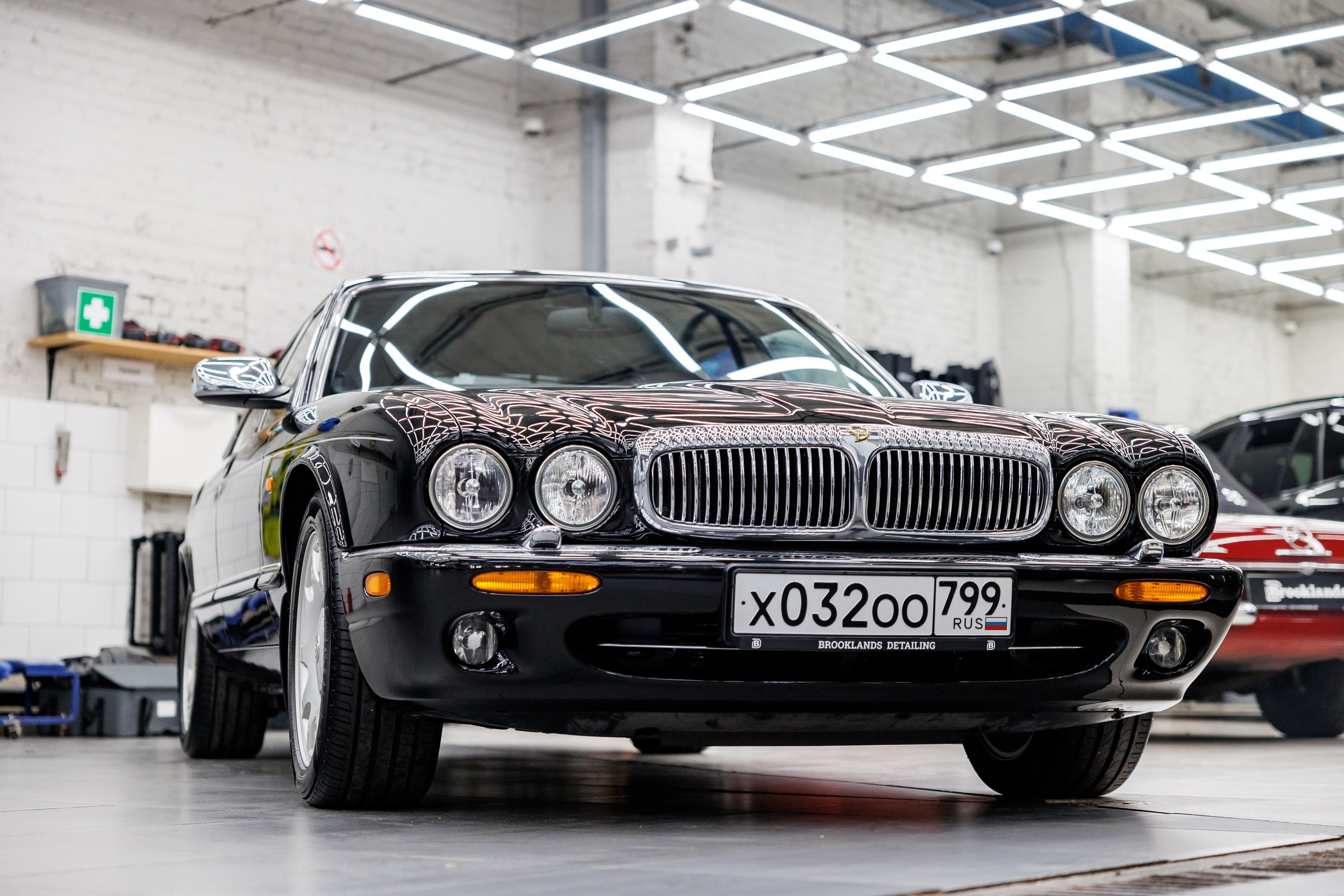 Автомобильная фотосъёмка Daimler Xj8. Фотограф Сергей Лукьянов @xapeton_photo Москва