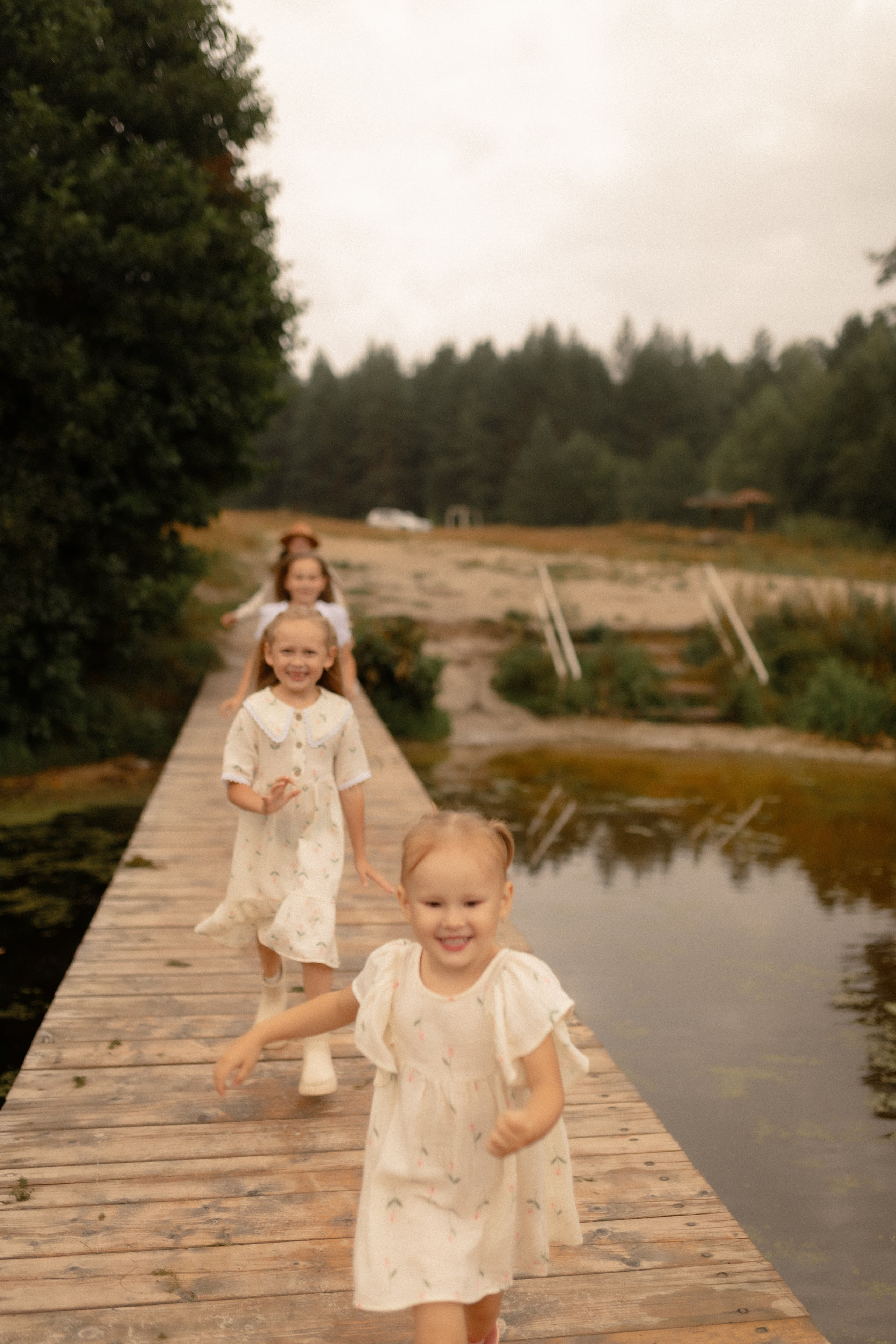 Мама Алина, Маша, Дина и Анечка. Фотограф Татьяна Семенова