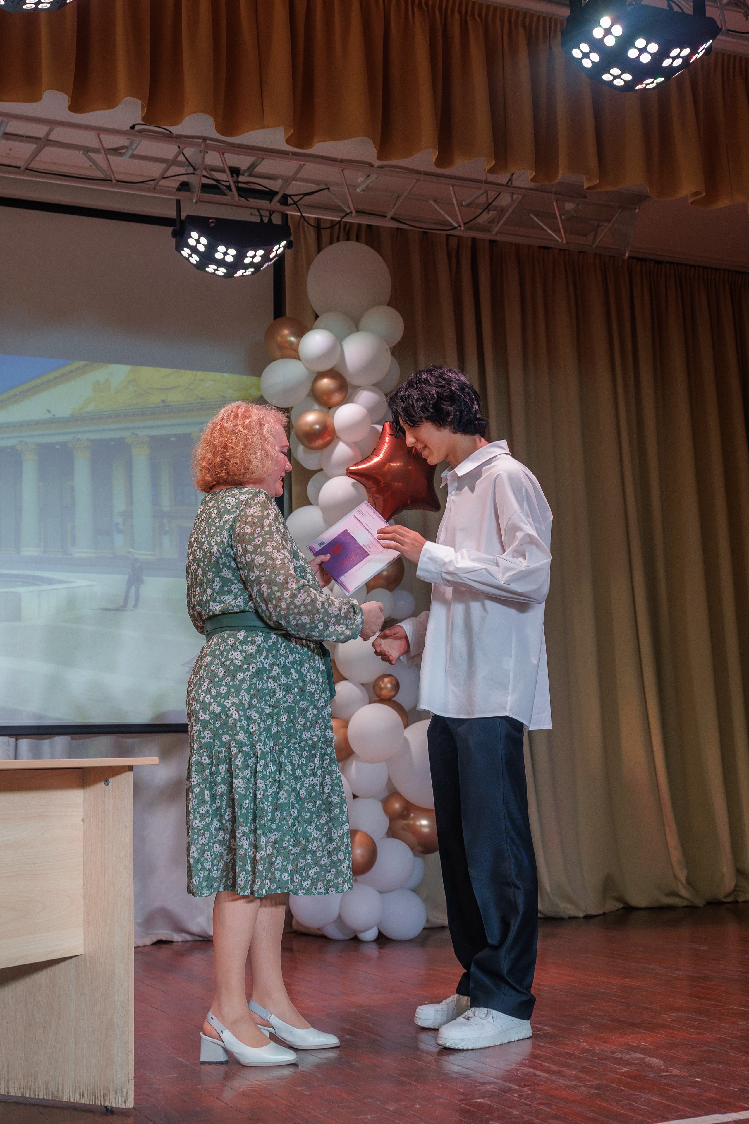 Вручение аттестатов. Свадебный и семейный фотограф в Новосибирске Ирина Дорошкова