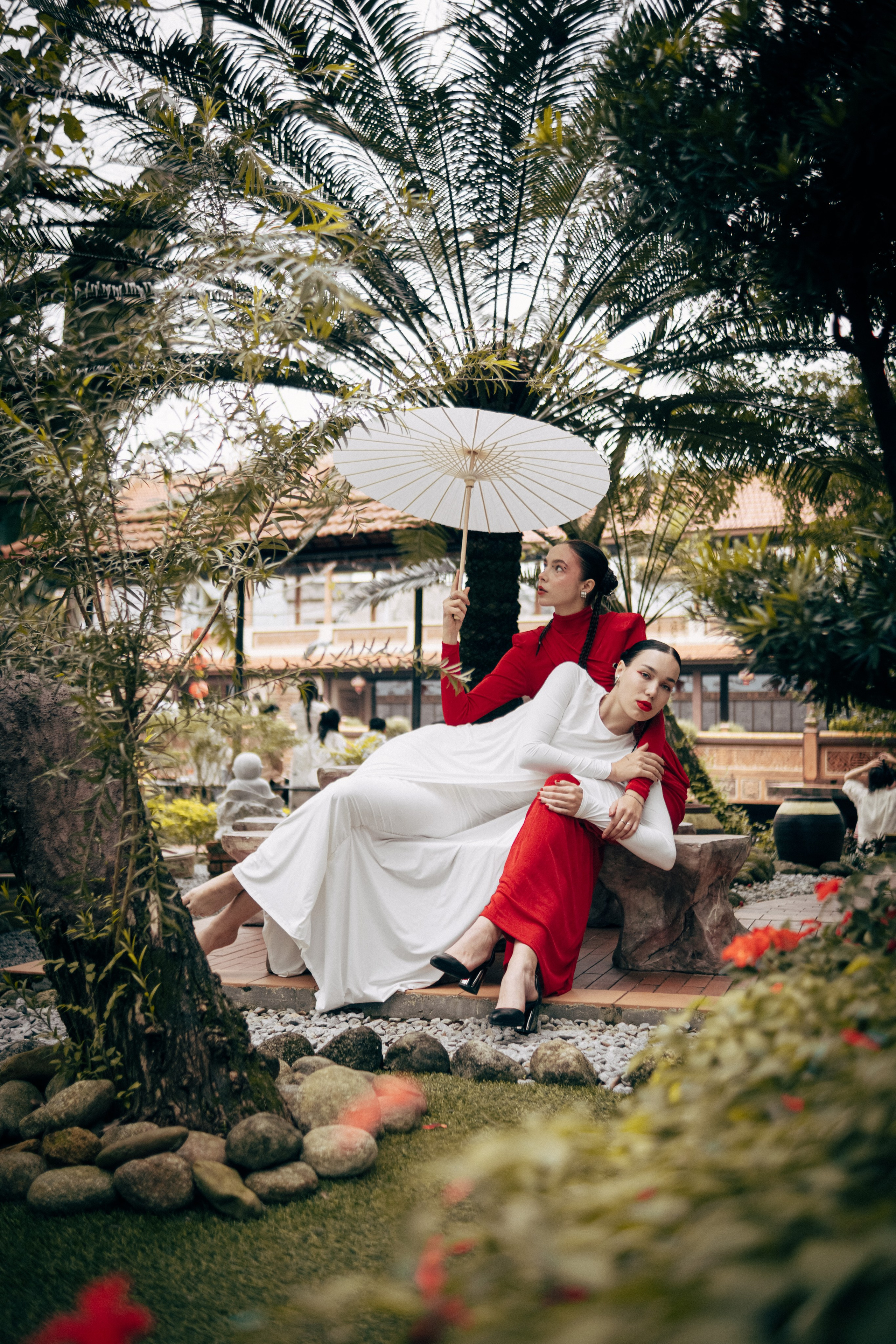 Валерия и Анна. Da nang Photographer Sergey Zelēnkin