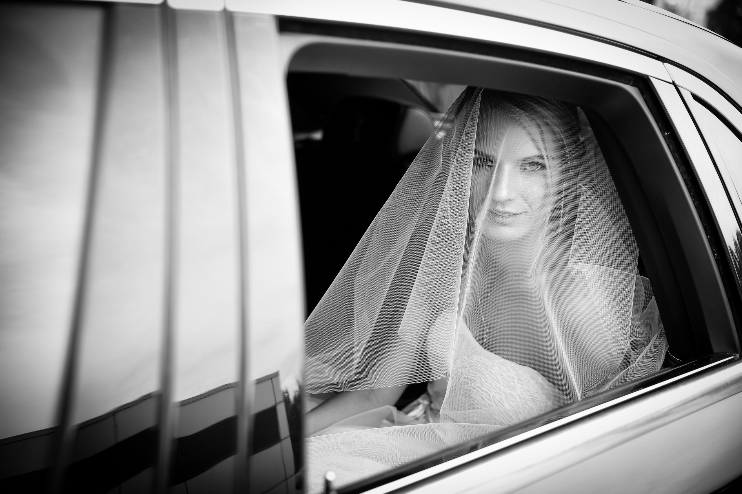 Осенняя свадебная фотосессия Елены и Евгения в сердце Москвы. Фотограф в Москве Владимир Осиченко — портреты, мероприятия, репортажи