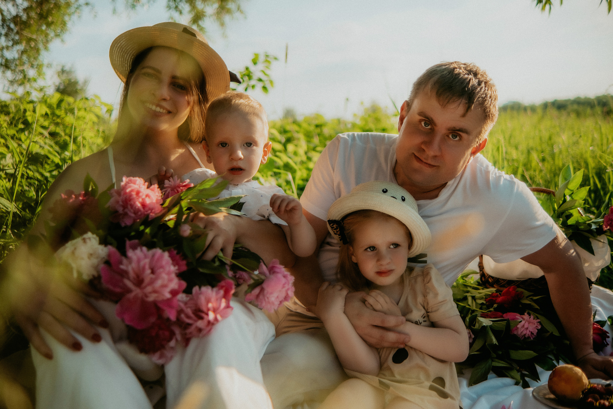 Алина и Дима с детьми. Nattie.ph