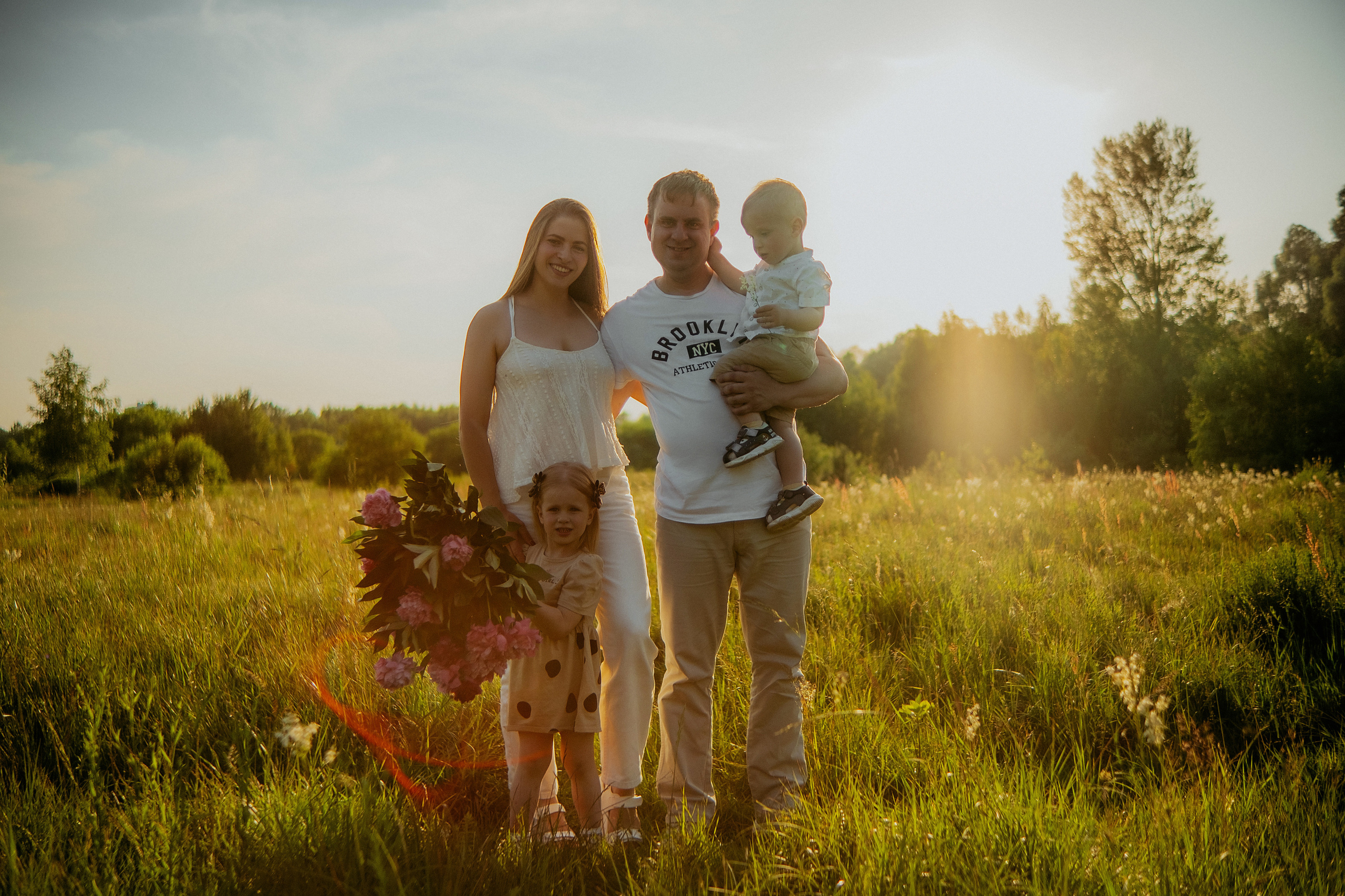 Алина и Дима с детьми. Nattie.ph