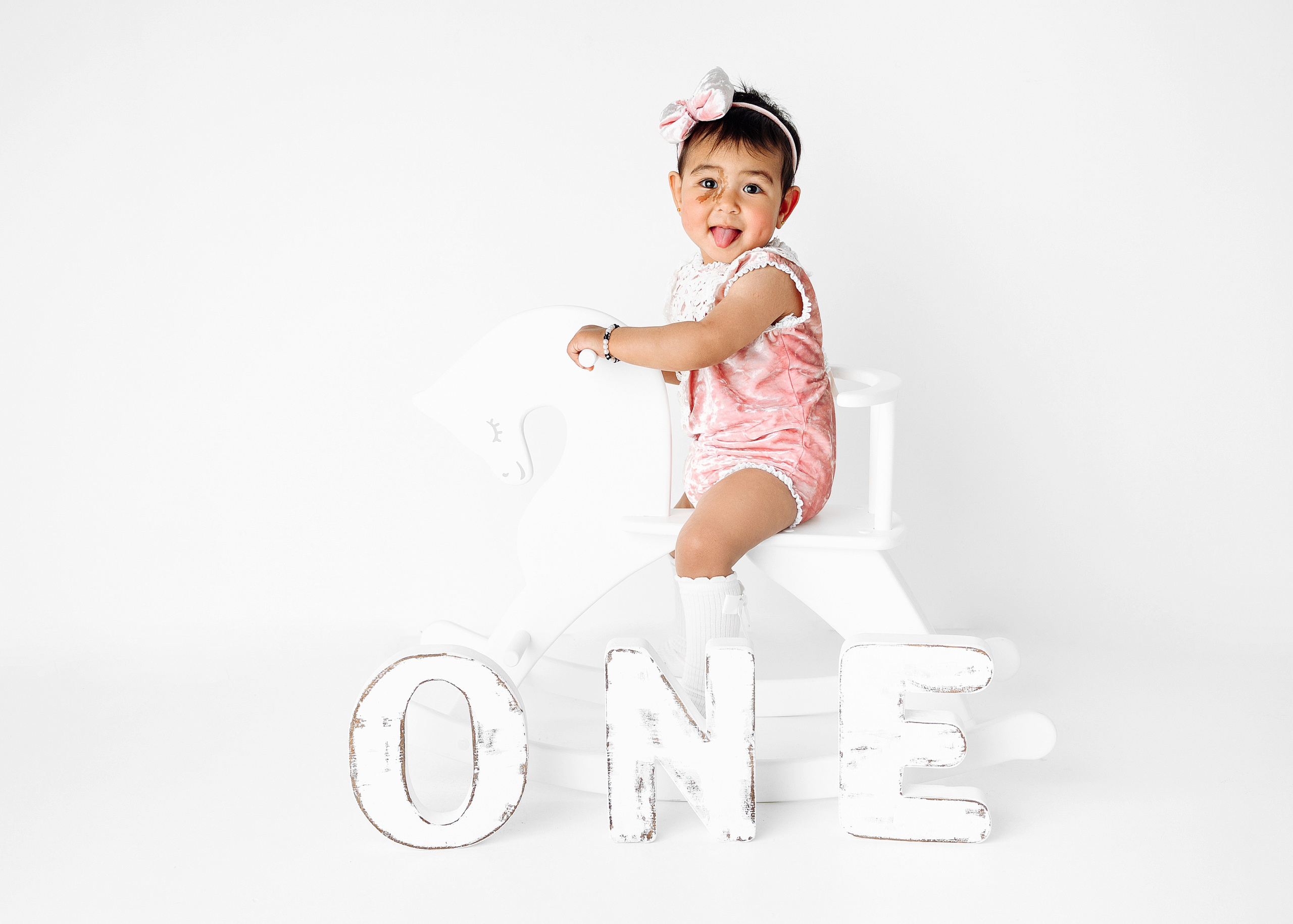 ГОДОВАСИЯ. Фотограф новорождённых и беременных в г. Ноябрьск