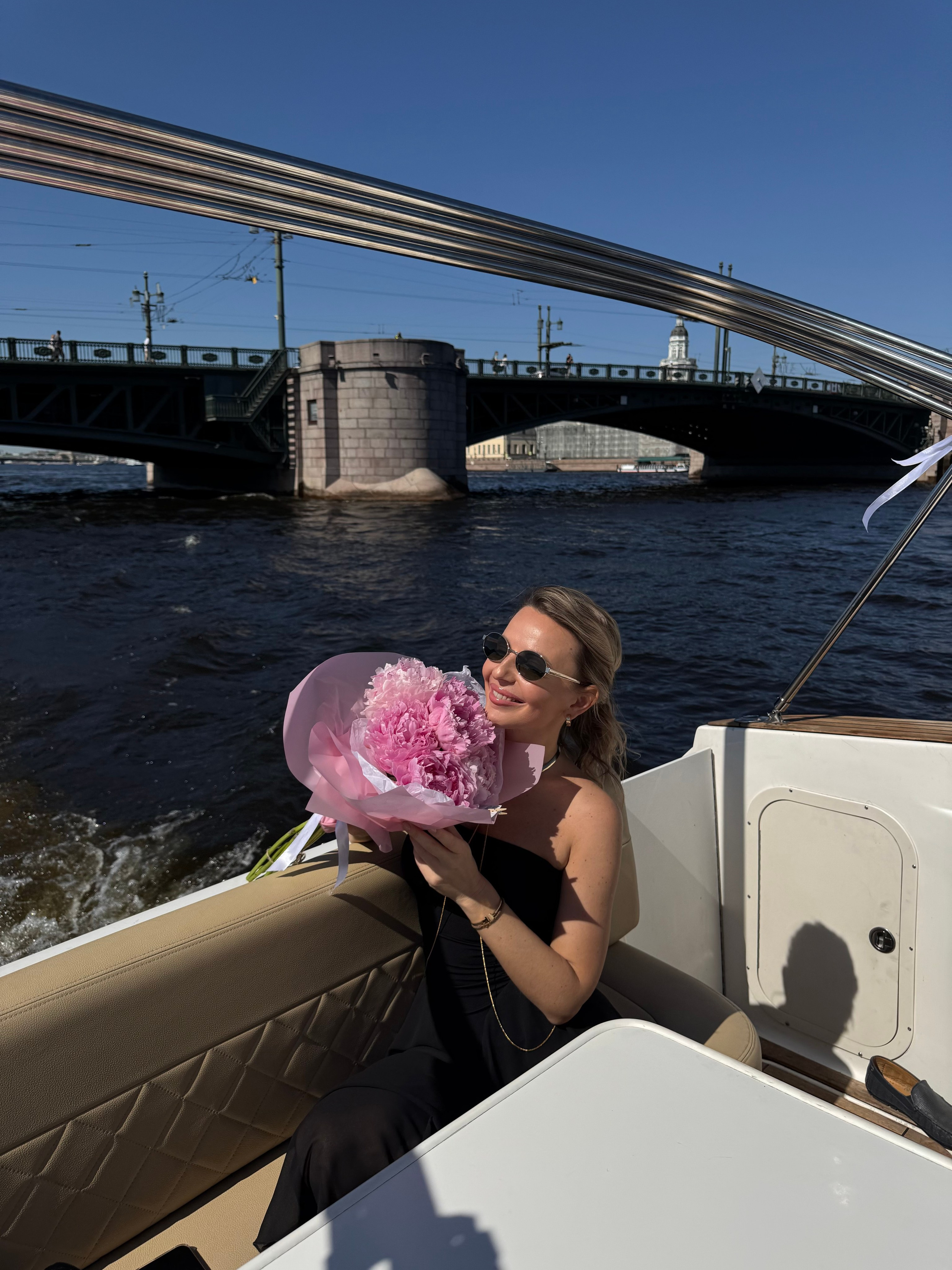 Анна [контент на катере]. Утонченный фотограф в Санкт-Петербурге Ксения Пелевина