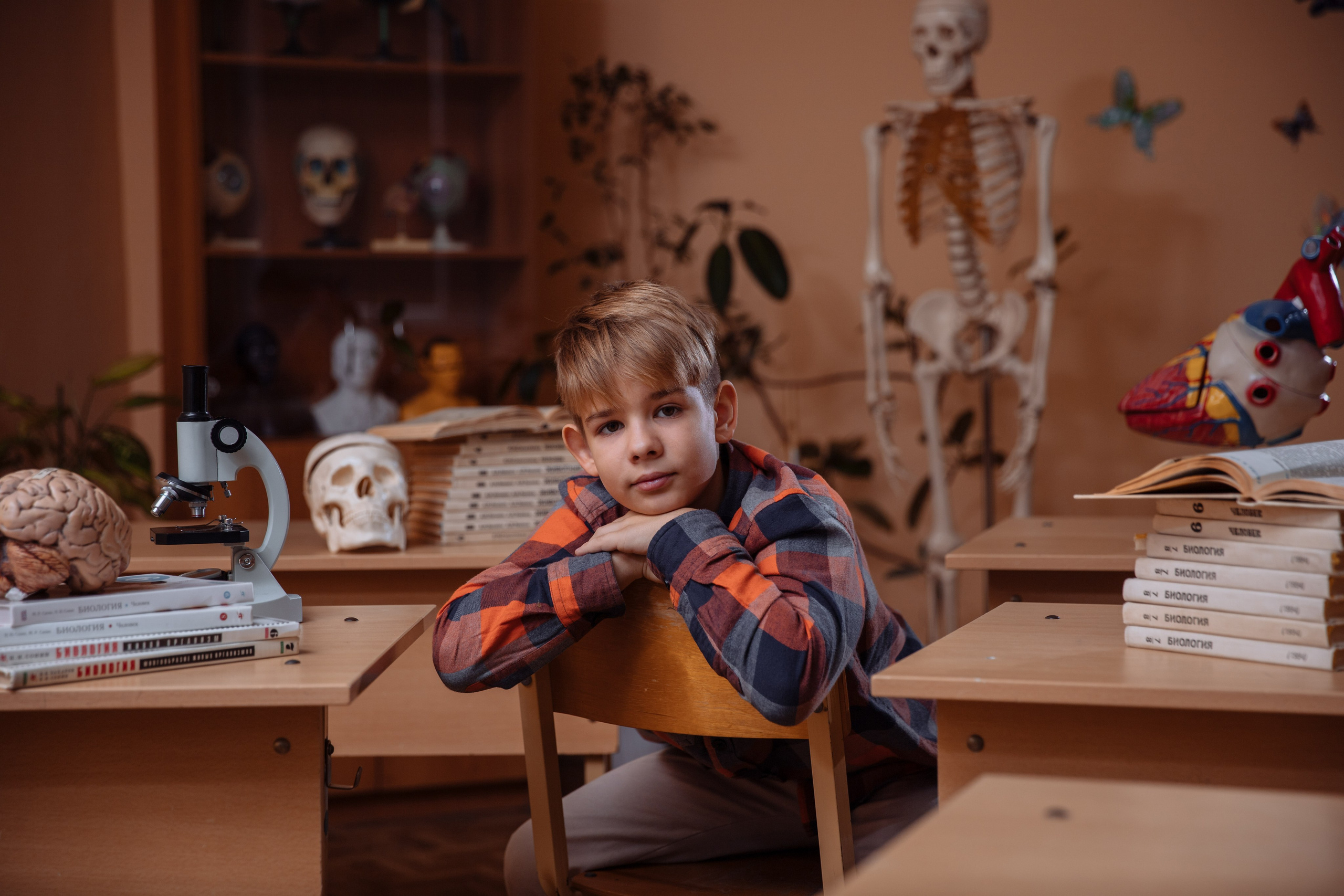 Начальные классы. Выпускные школьные фото­альбомы для школ и детских садов в Волгограде и Волжском