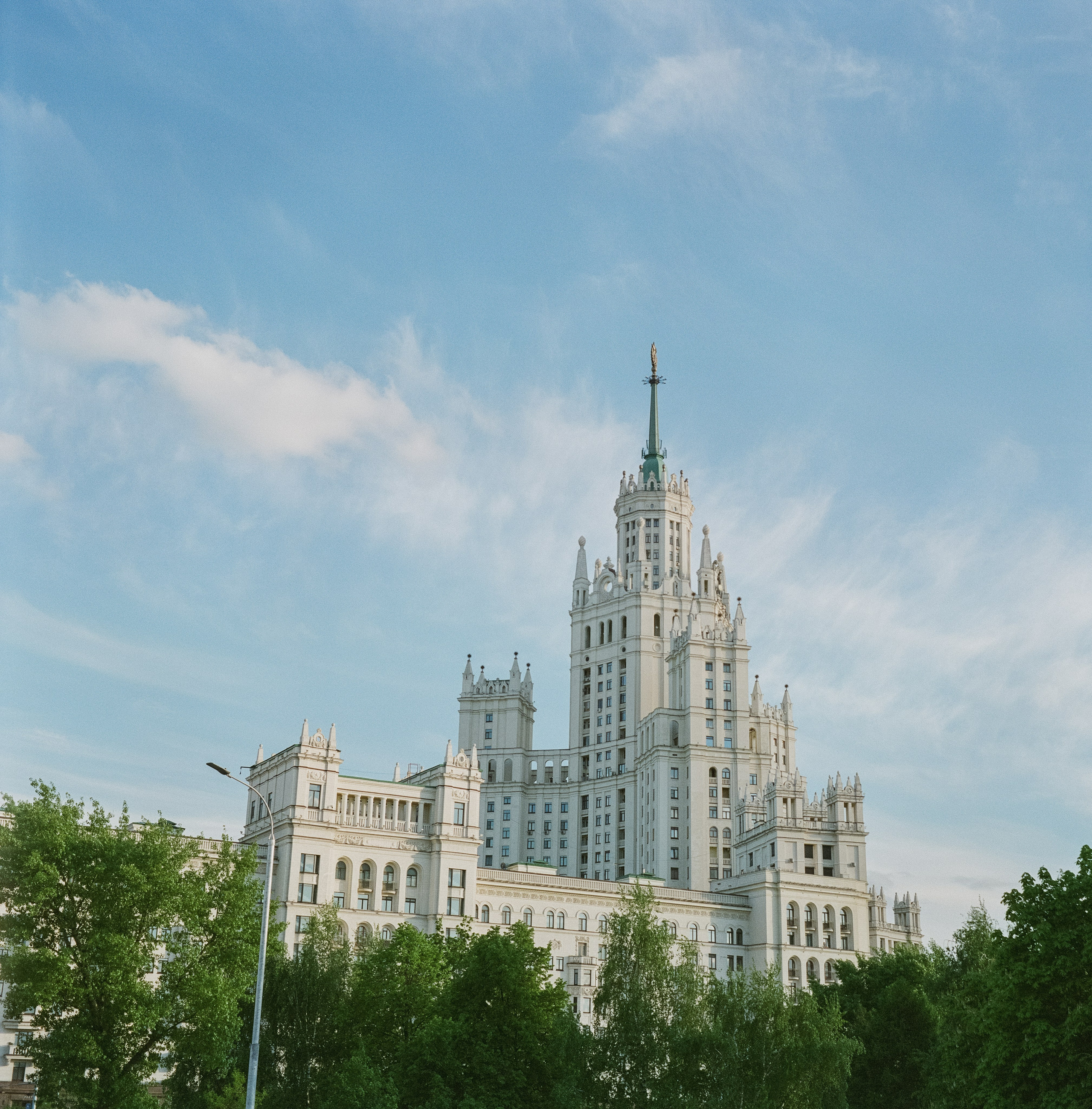 Super Fujica-6 | Fujicolor Pro 400H | Покровка, Лубянка и окрестности 6 мая 2025 года