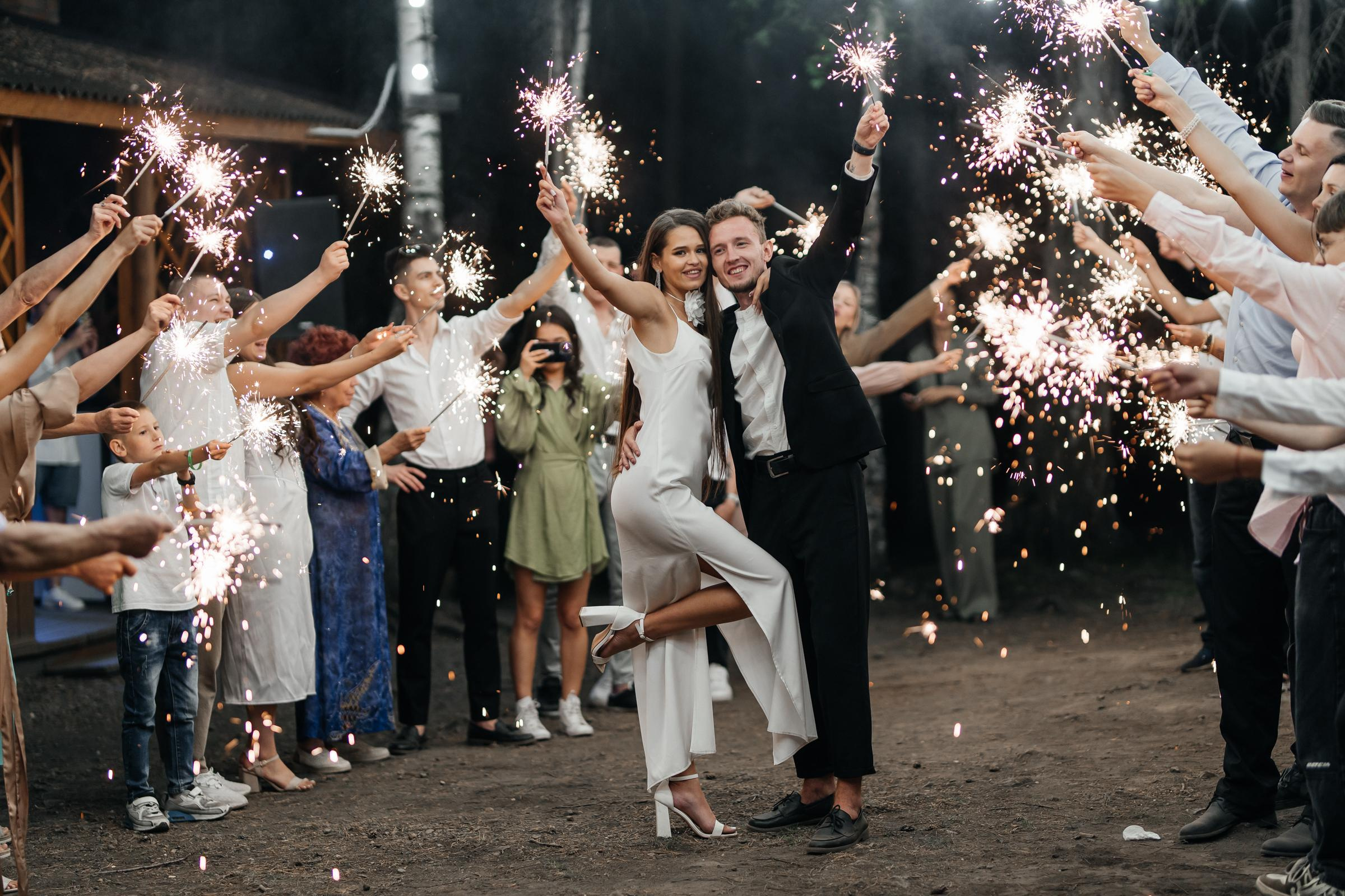 Свадебные фото с бенгальскими огнями Нижний Тагил