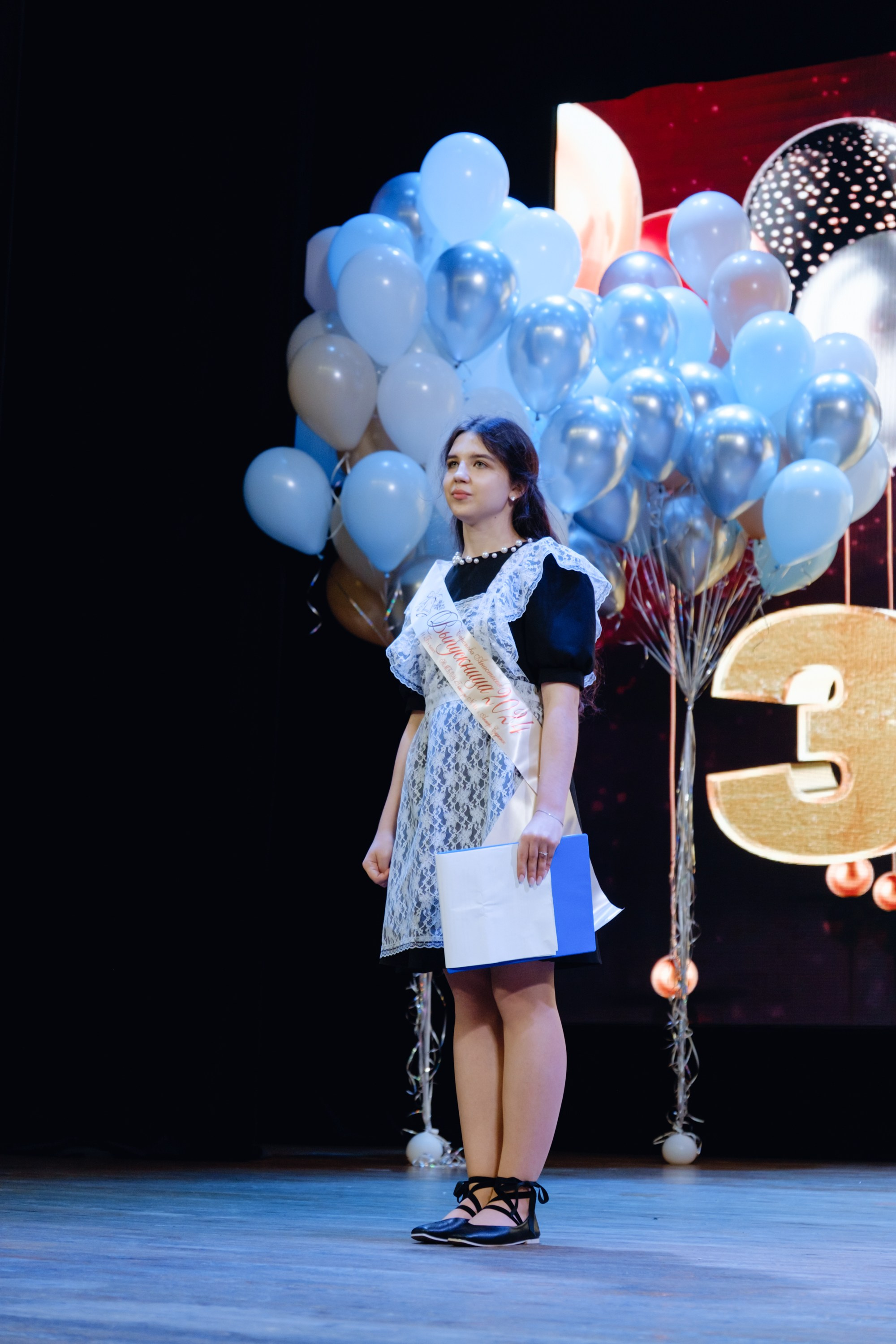 Последний звонок 11 класс. Фотограф Софья Володкина