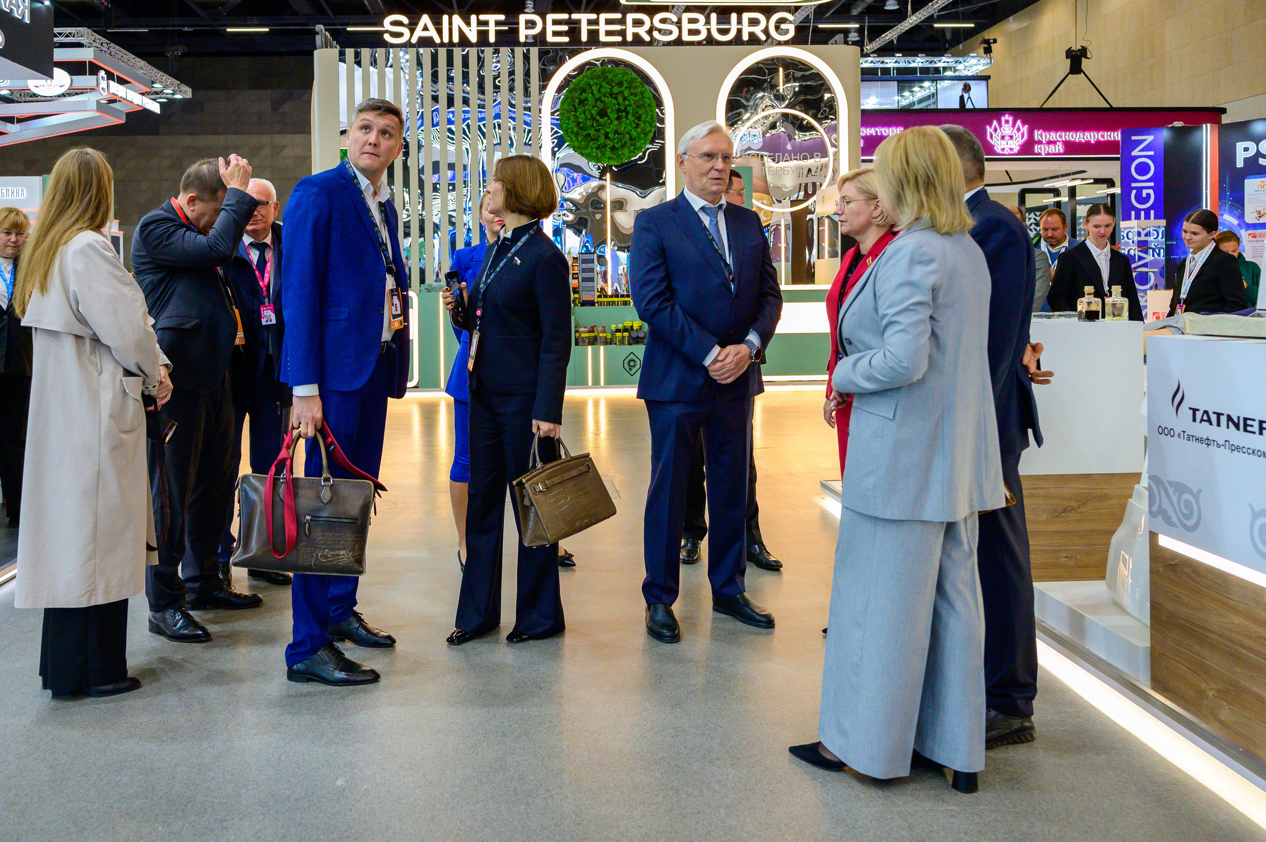 BigindustrialweekBelarus. Фотоуслуги, услуги фотографа, фотографирование важных событий