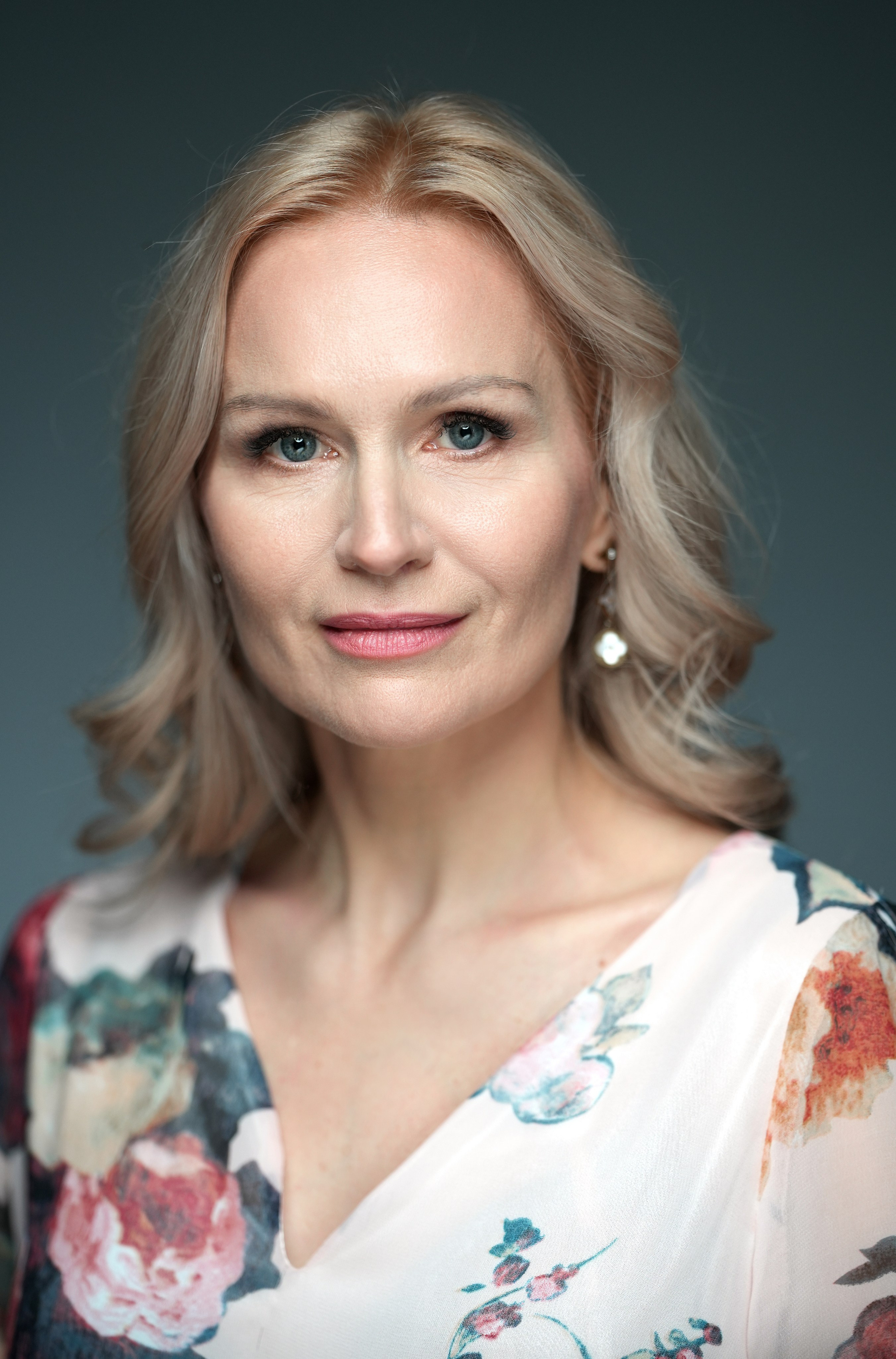 Актриса Ева Савельева. Портретная съемка в Москве, студийный фотограф Игорь Фомин