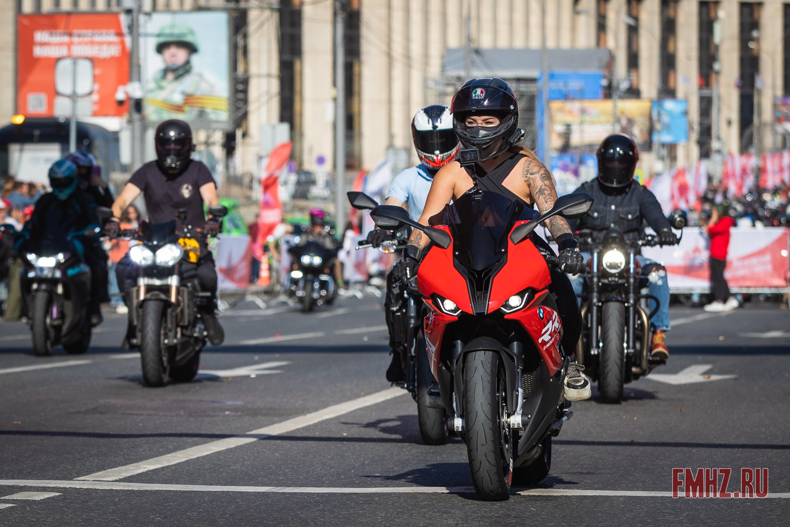 Закрытие Мотосезона 2023 на проспекте Академика Сахарова. Фотограф Владимир Охрименко