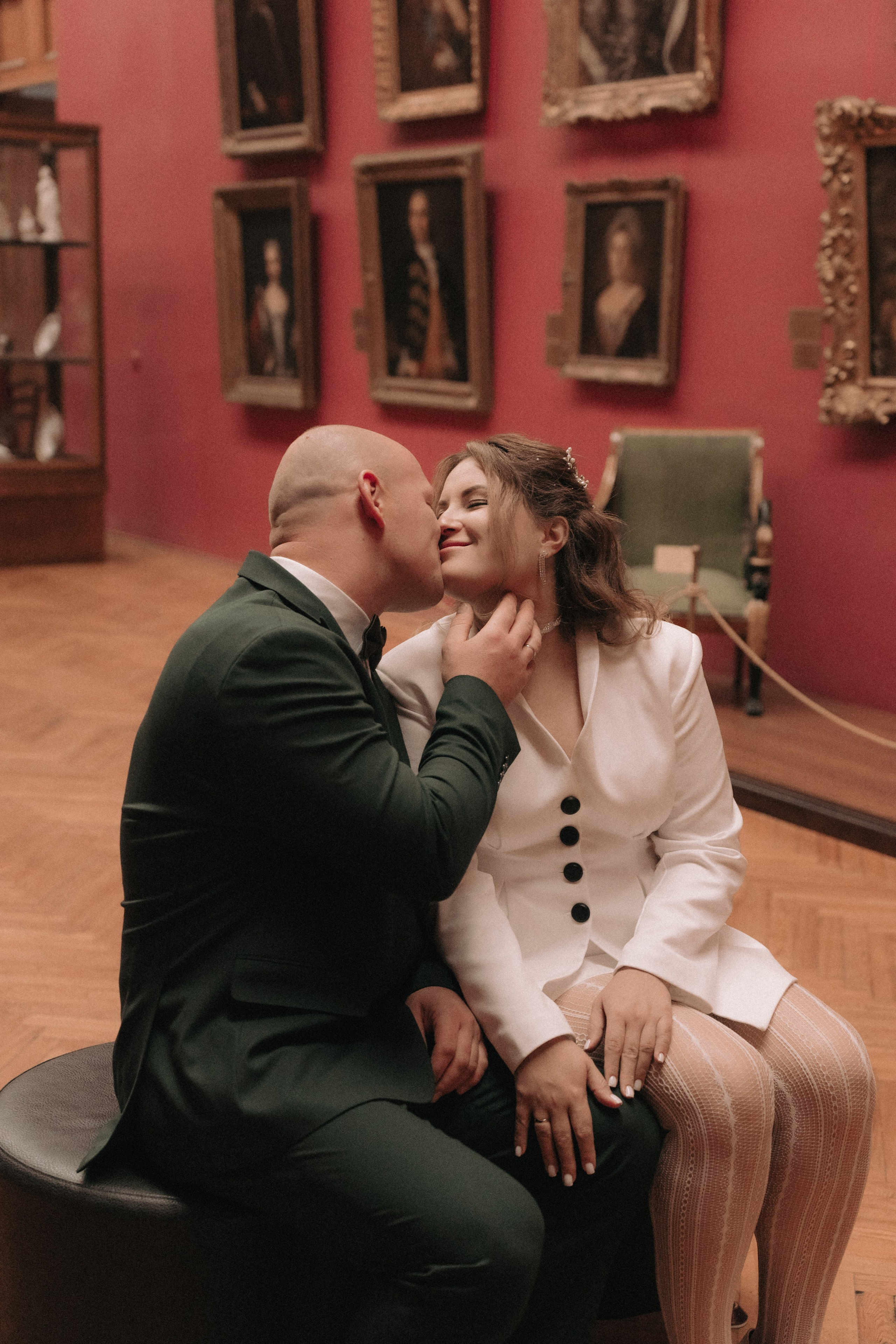 Свадебная фотосессия в музее. Ваш семейный фотограф в Минске — Вика Трегубова
