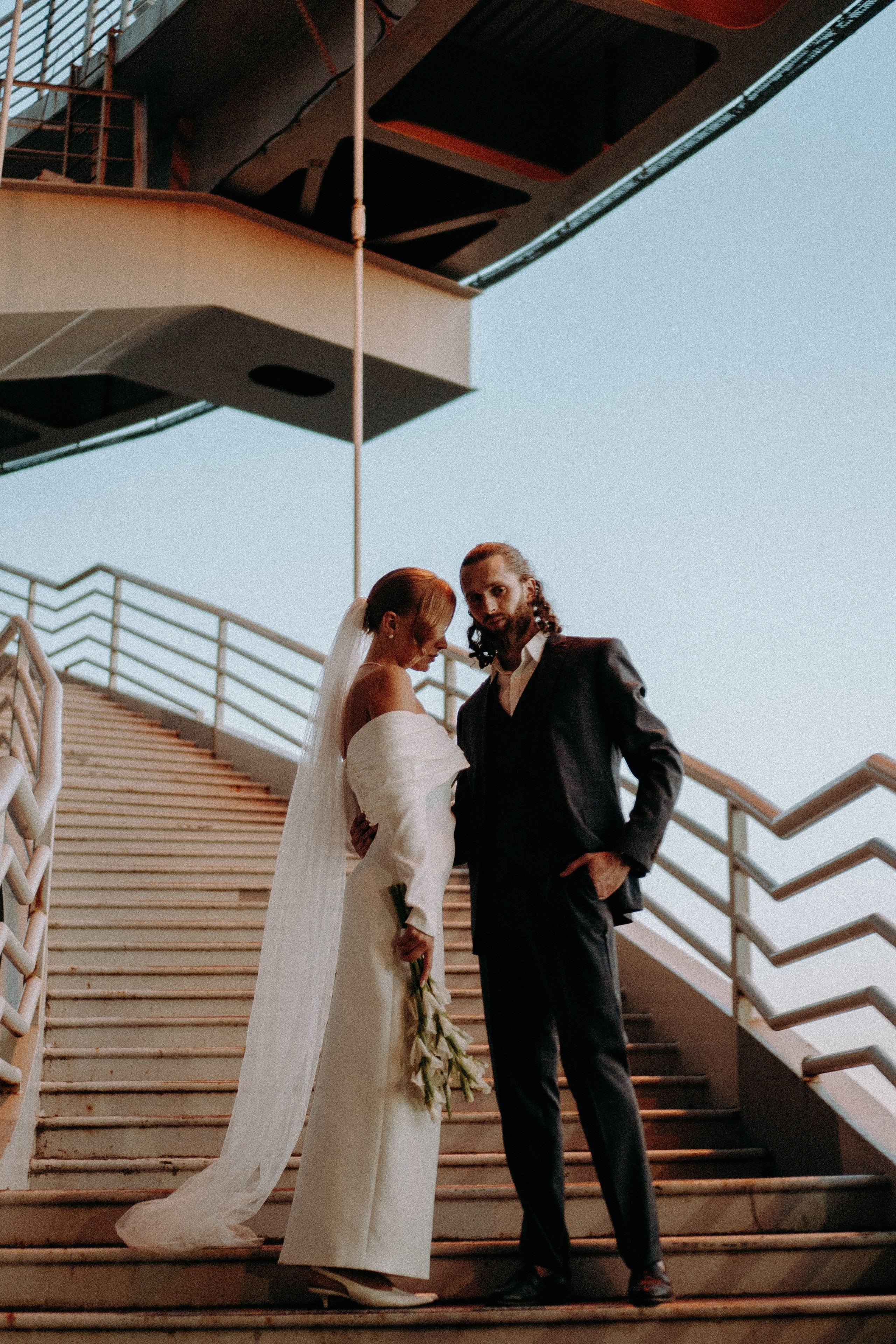 СВАДЕБНАЯ СЬЕМКА ВОЗЛЕ МСОТА БЕТАНКУРА НА КАБРИОЛЕТЕ. Профессиональный фотограф, Санкт-Петербург — Виктория Богомолова