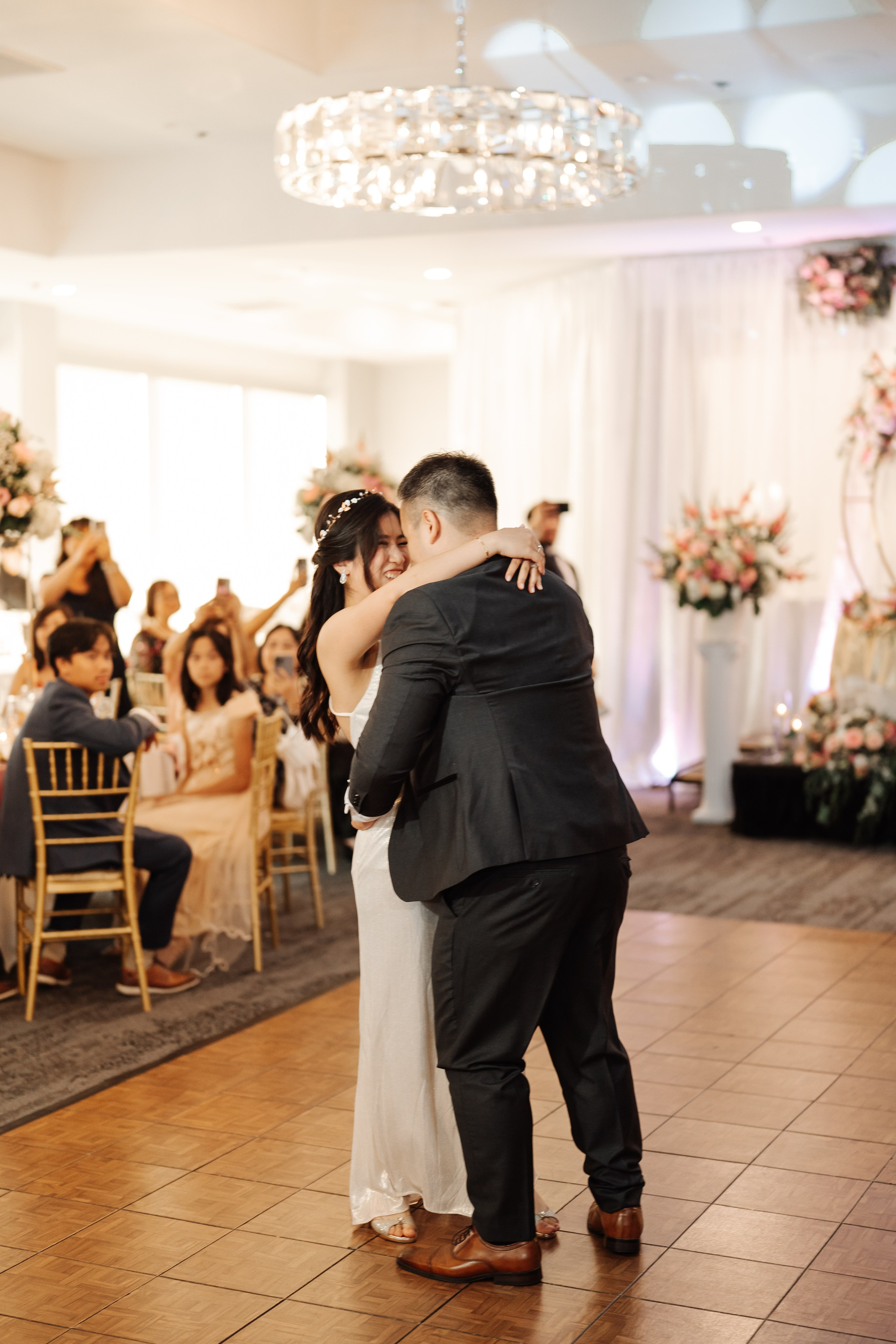 2025-08-16_AndreaChristopher. Ретушер Зенькевич Света