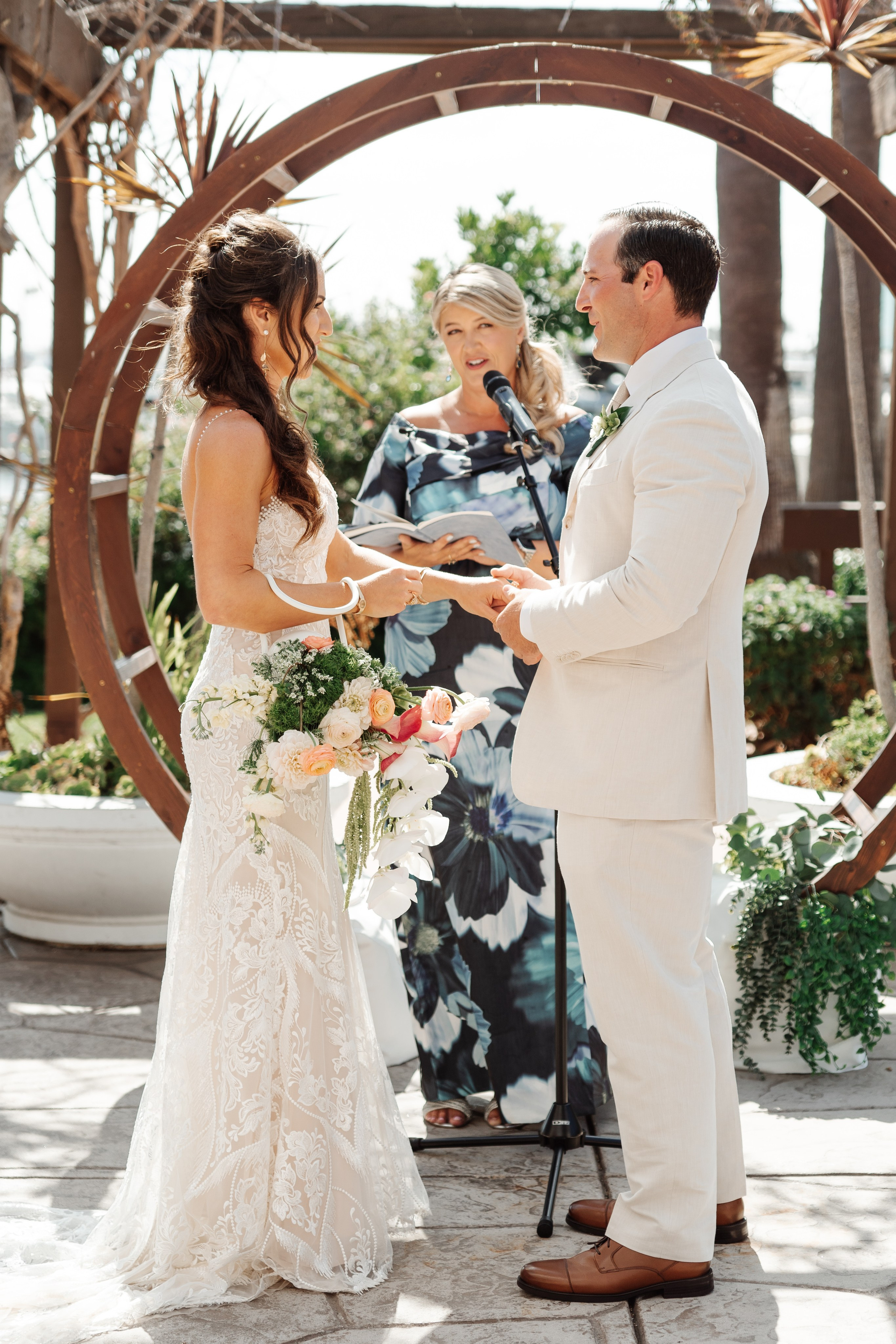 2025-08-16_BryanAmber. Ретушер Зенькевич Света