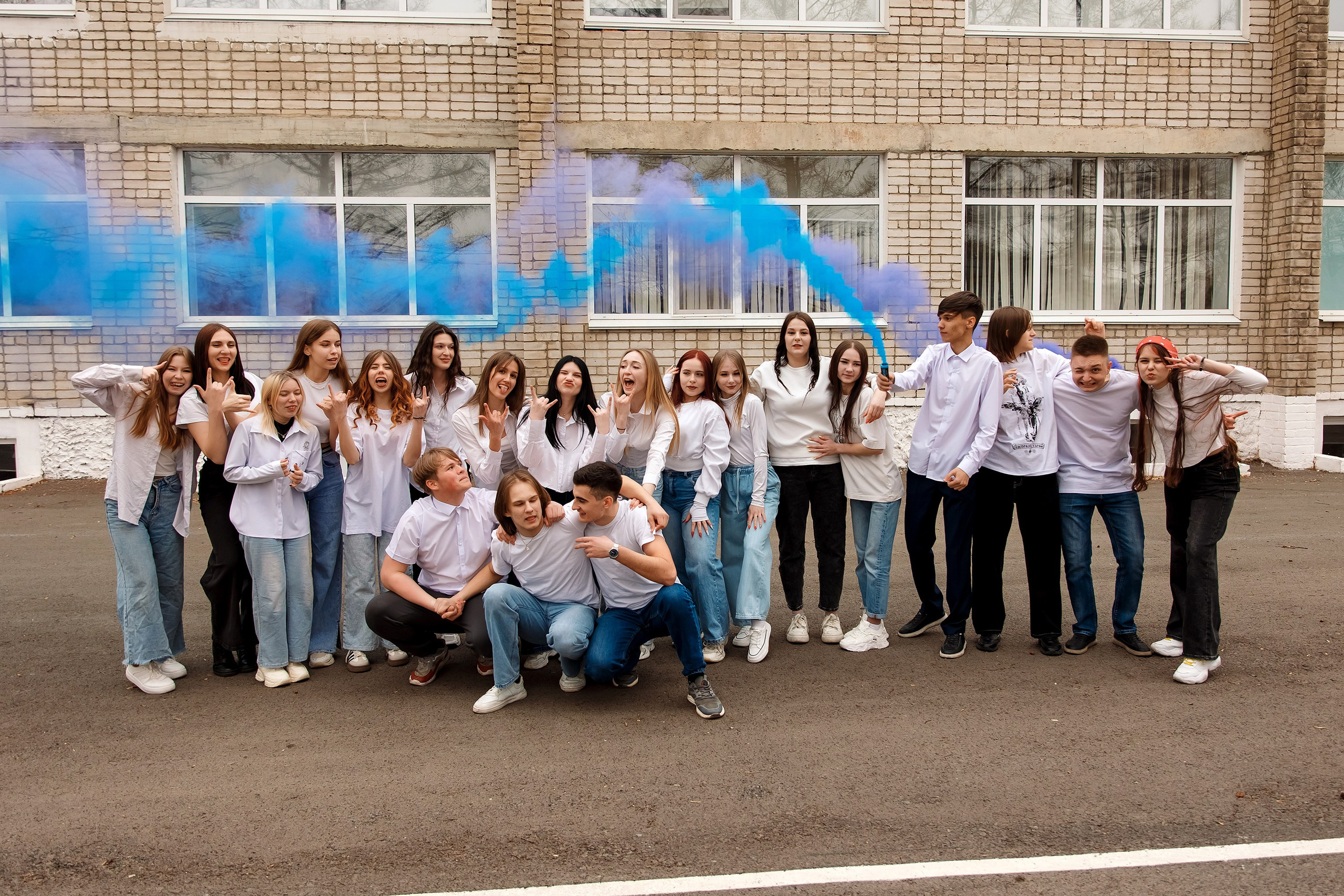 11 класс с. Барабаш. Фотограф Любовь Корниенко, Примоский край