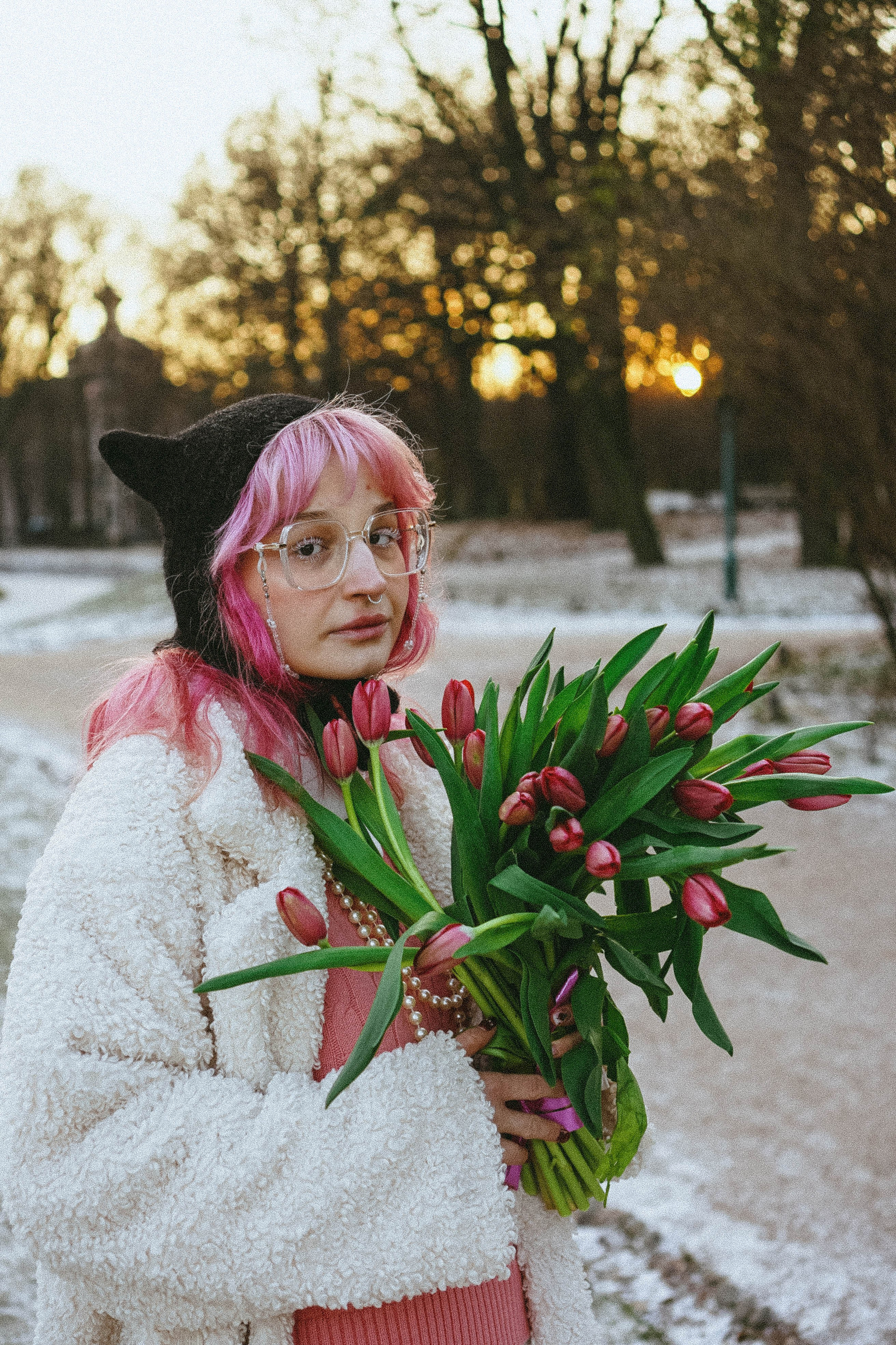 Прогулочная фотосессия с тюльпанами. Профессиональный фотограф, Санкт-Петербург — Виктория Богомолова