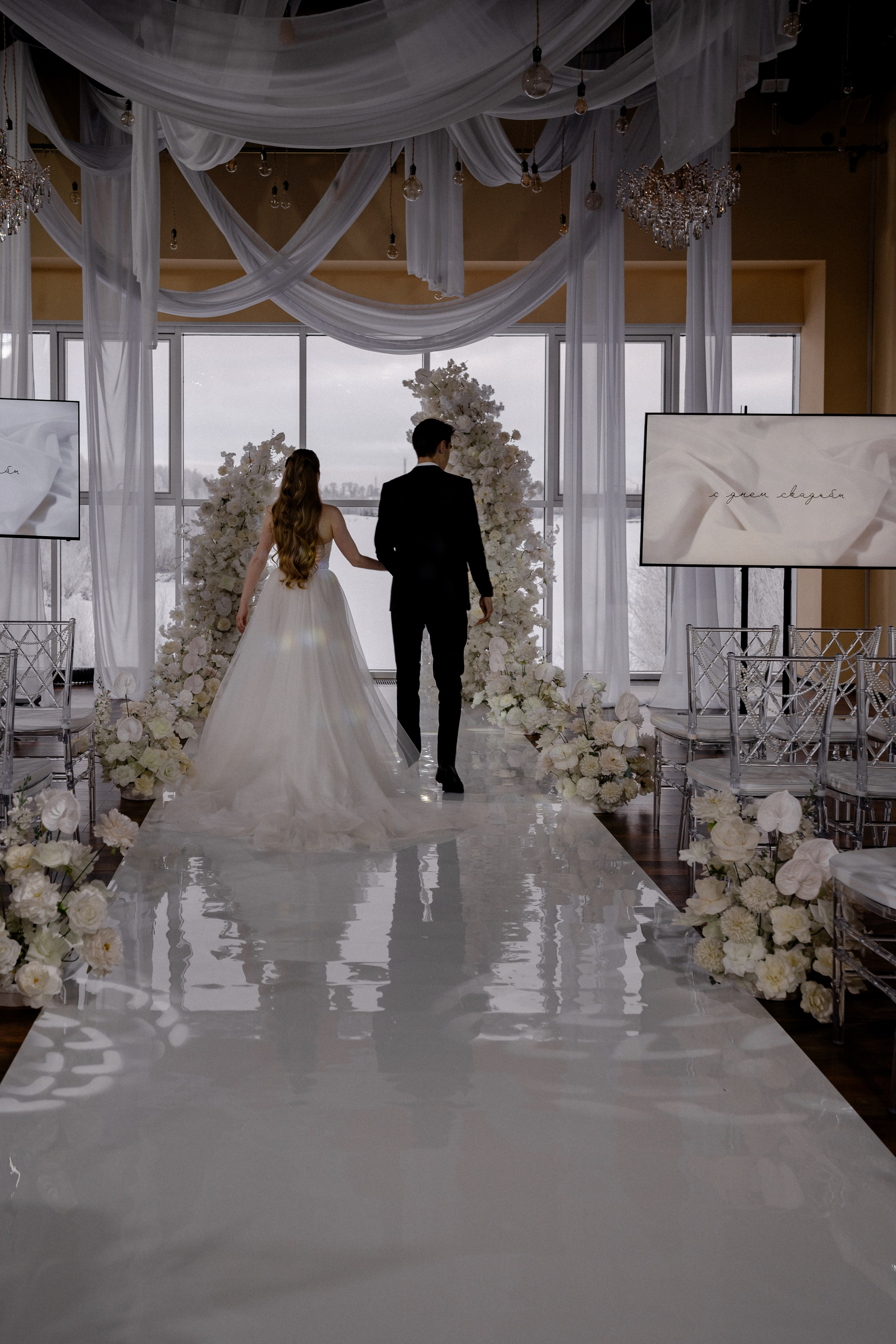 СВАДЕБНАЯ СЬЕМКА СБОРОВ В ОТЕЛЕ И ВЫЕЗД НА ЦЕРЕМОНИЮ (СНЯТО В СИБИРЕ В НИЖНЕВАРТОВСКЕ). Профессиональный фотограф, Санкт-Петербург — Виктория Богомолова