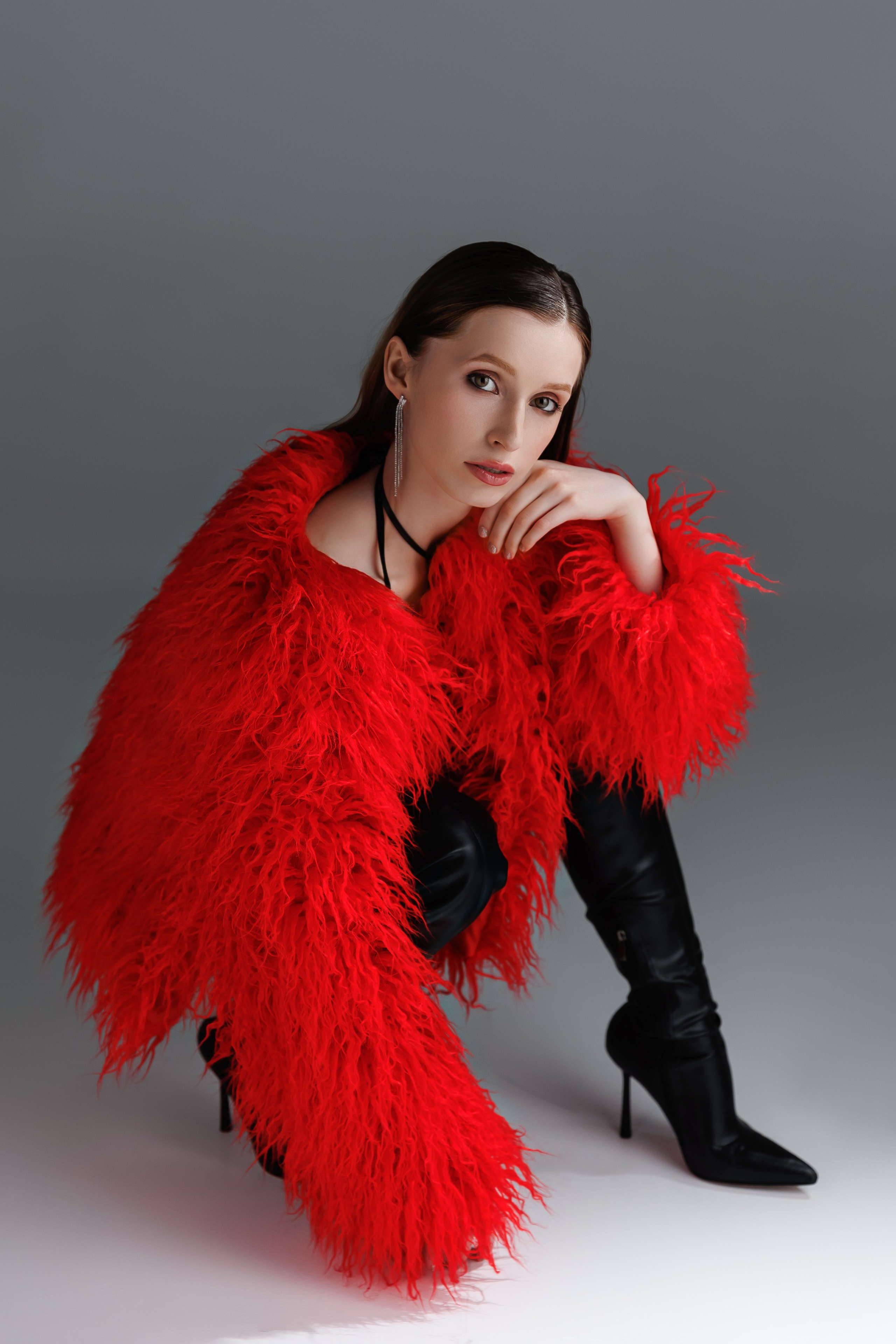 Короткая шуба . Размер универсальный от 42 до 50