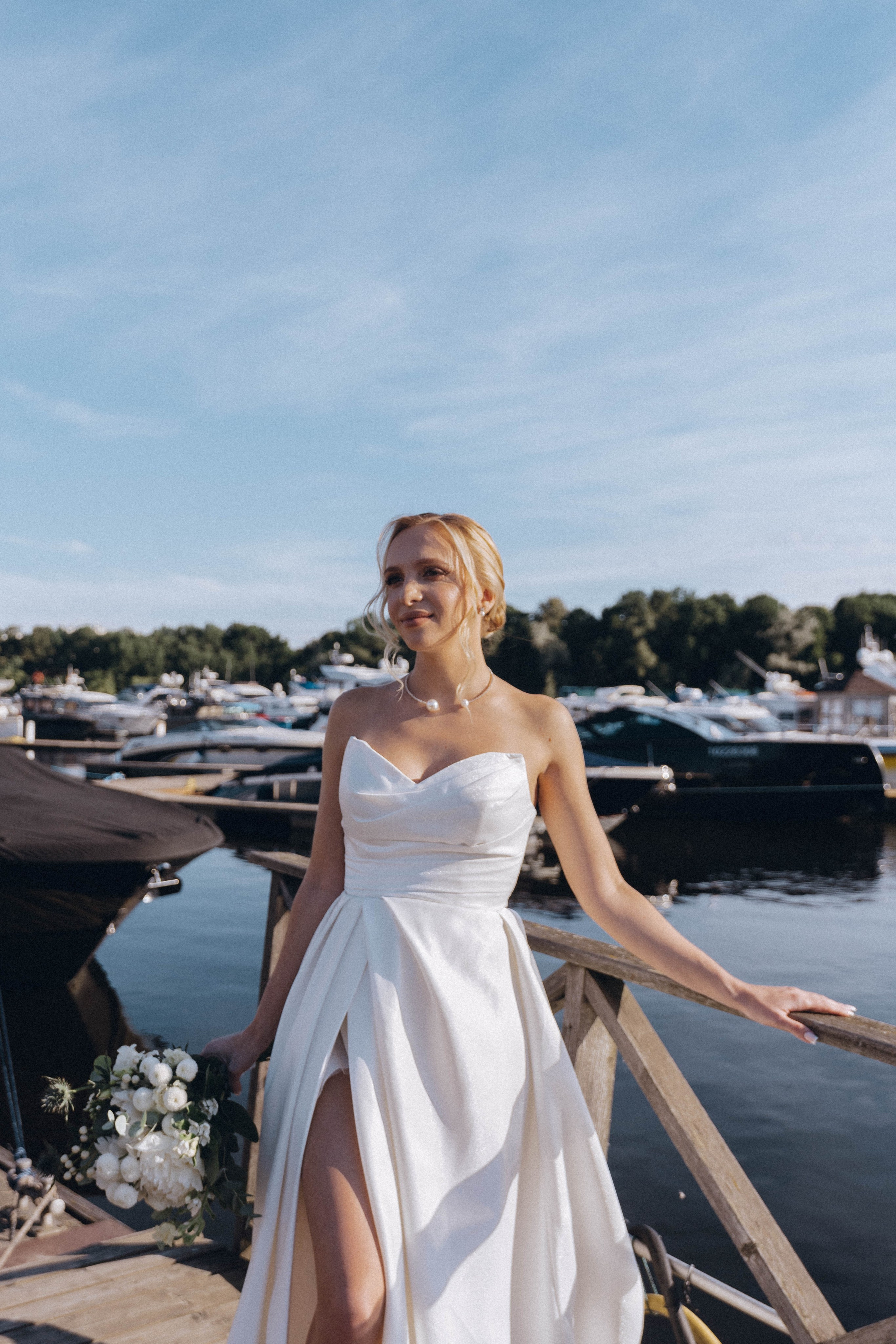 СВАДЕНБНАЯ СЬЕМКА НА КАТЕРЕ ПО КАНАЛАМ САНКТ-ПЕТЕРБУРГА И В АКВАТОРИИ НЕВЫ. Профессиональный фотограф, Санкт-Петербург — Виктория Богомолова