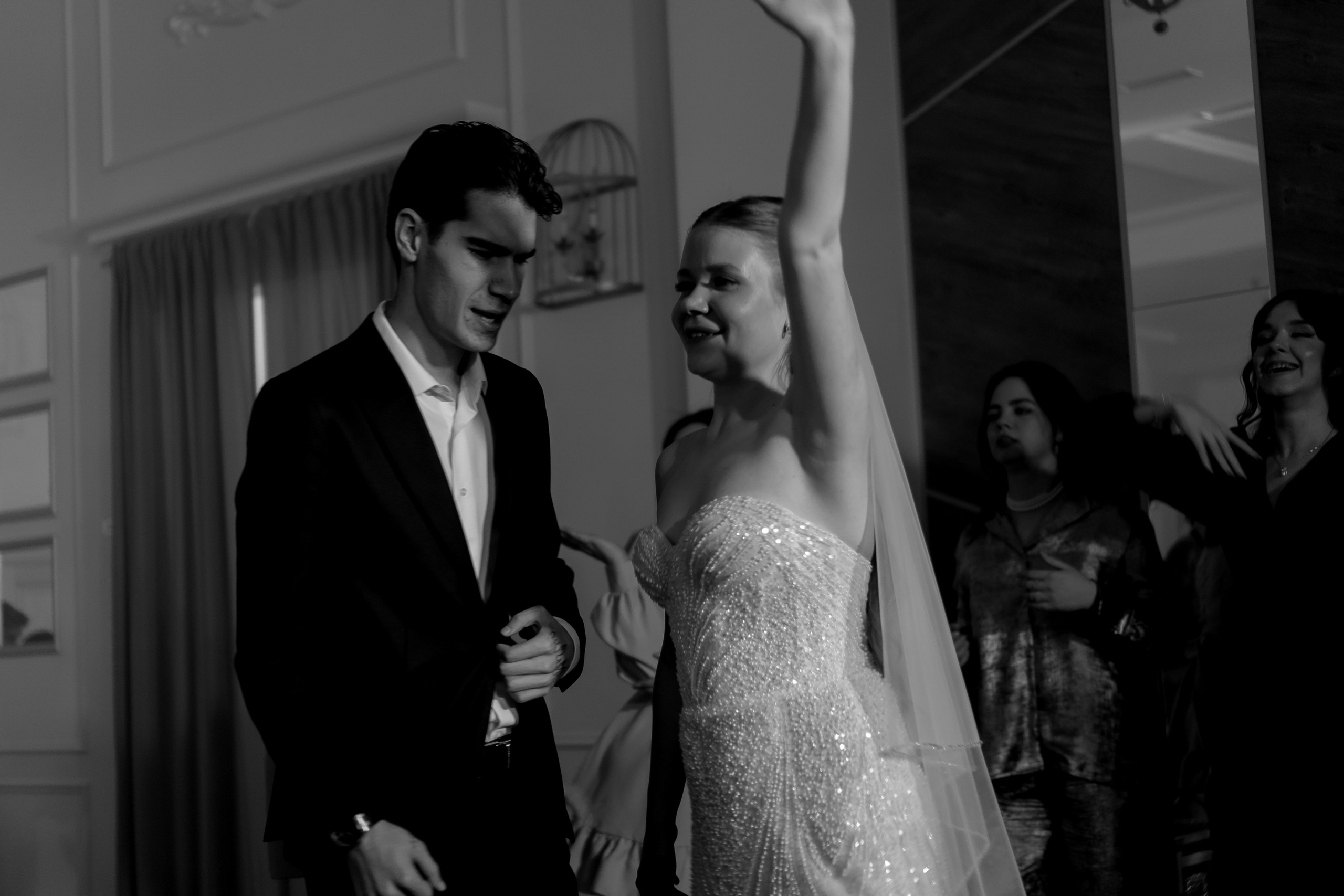 СВАДЕБНАЯ СЬЕМКА СБОРОВ В ОТЕЛЕ И ВЫЕЗД НА ЦЕРЕМОНИЮ (СНЯТО В СИБИРЕ В НИЖНЕВАРТОВСКЕ). Профессиональный фотограф, Санкт-Петербург — Виктория Богомолова