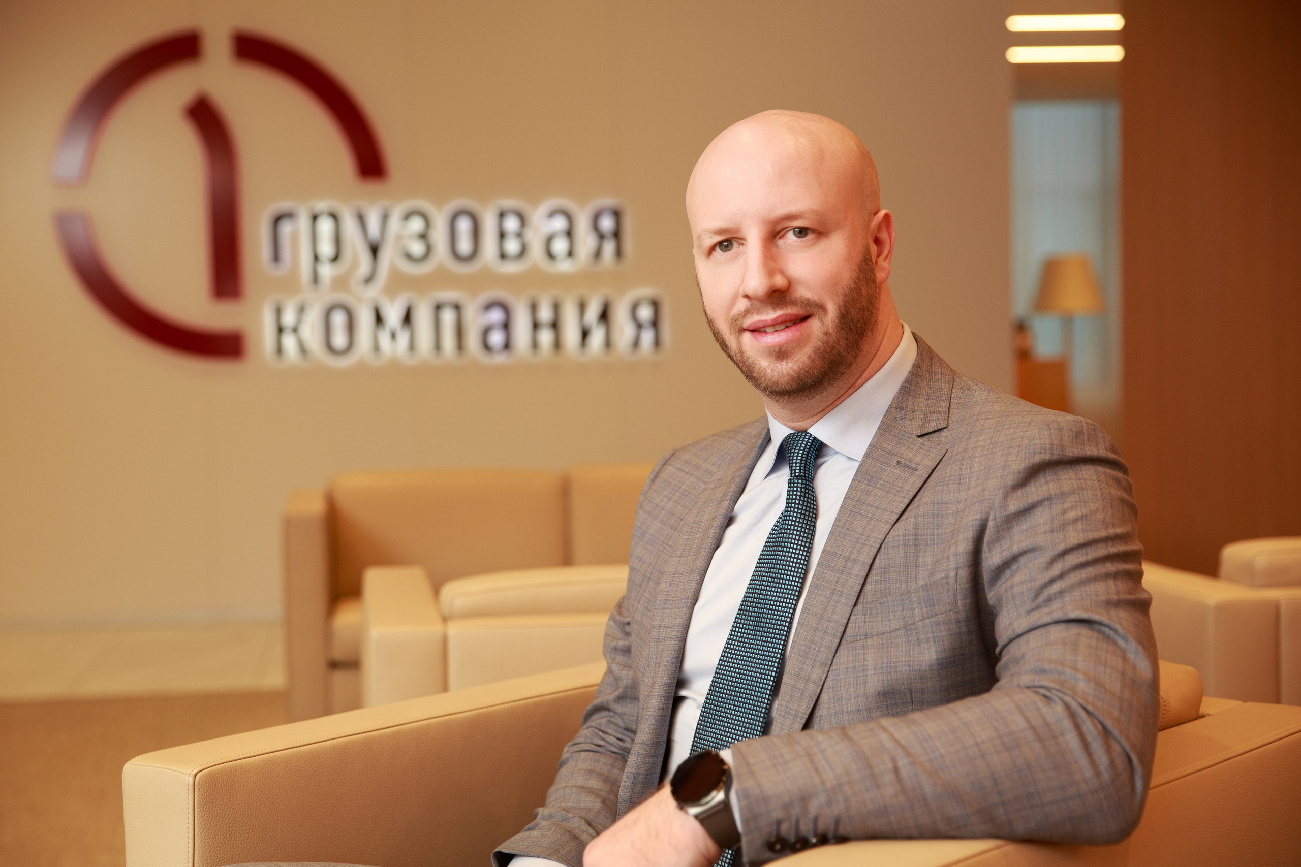 Бизнес-портрет в Москве — профессиональная фотосъёмка для вашего имиджа. Фотограф в Москве Владимир Осиченко — портреты, мероприятия, репортажи