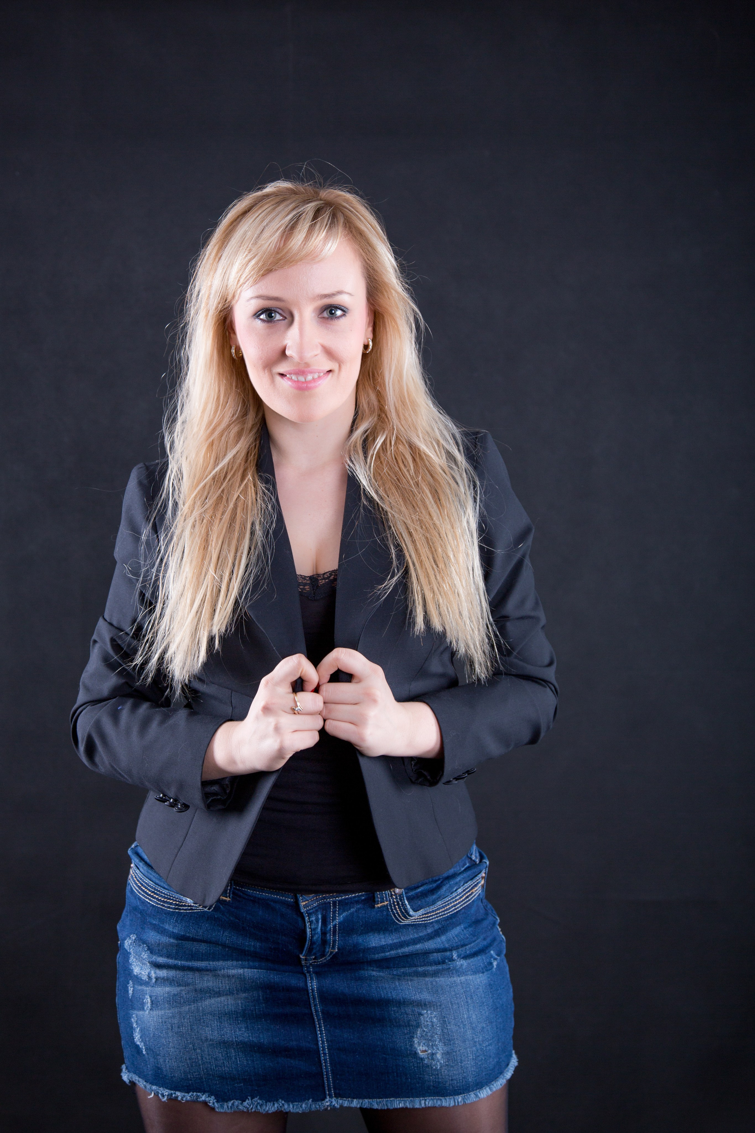 Съемка в студии красивой девушки в Воронеже. Свадебный и семейный фотограф в Воронеже Андрей Валин