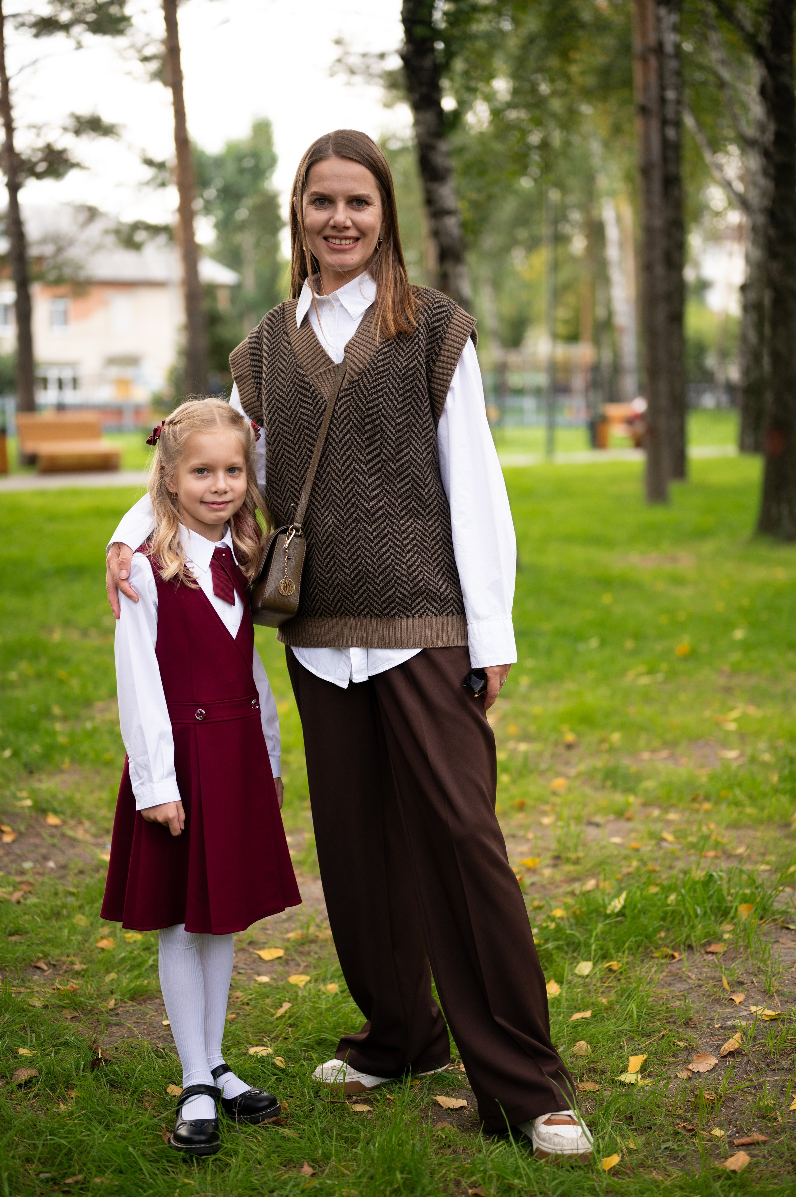 1 сентября 16 гимназия 2 класс (линейка + в классе+ на улице). Фотограф новорожденных, семейный детский в Тюмени Татьяна Морозова