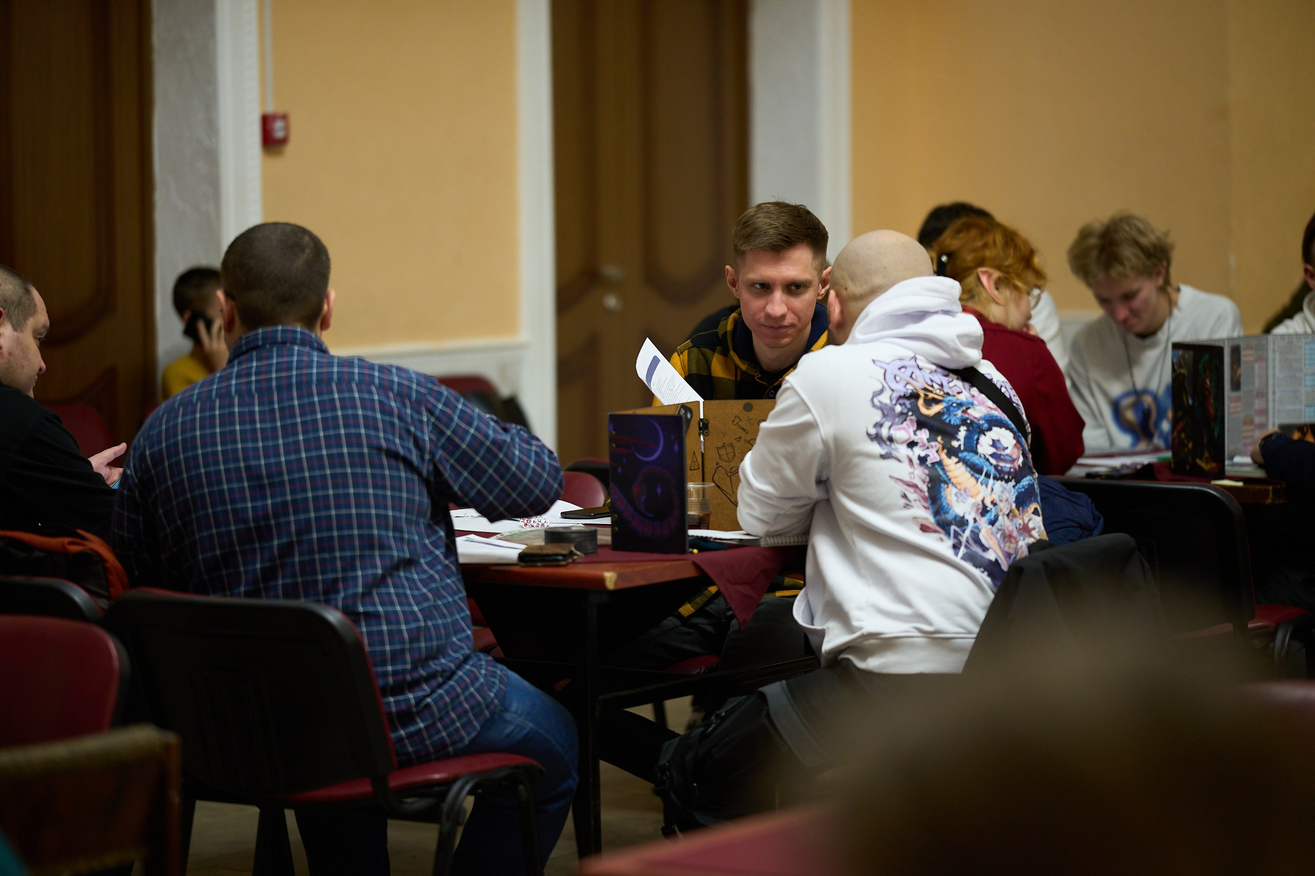 Мантикон V (2025). Фотографирует красивое Денис Горностаев