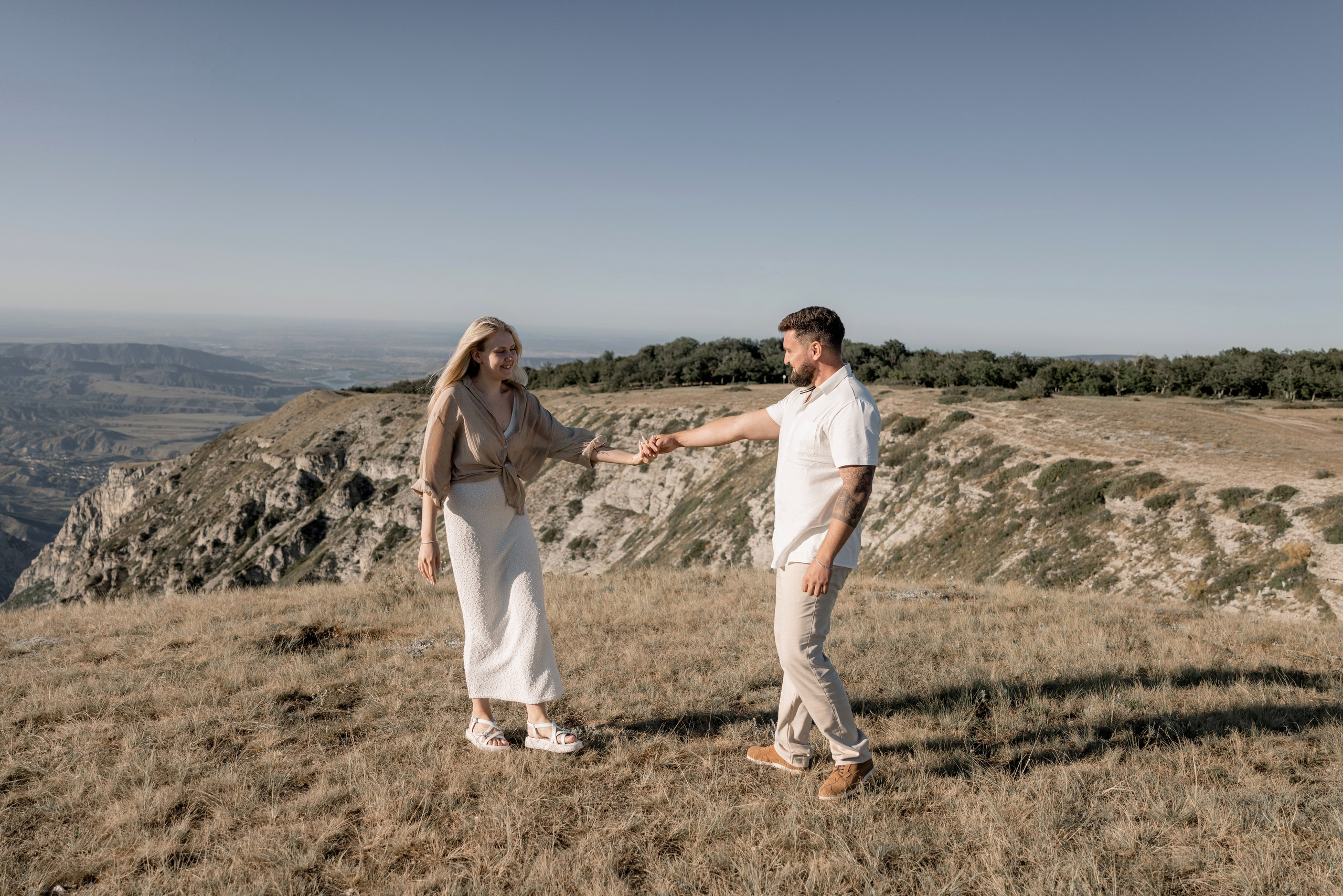 Фотосессия в горах прекрасной пары АРТЕМ & АЛЕСЯ. Свадебный фотограф в Махачкале Иван Айвазян