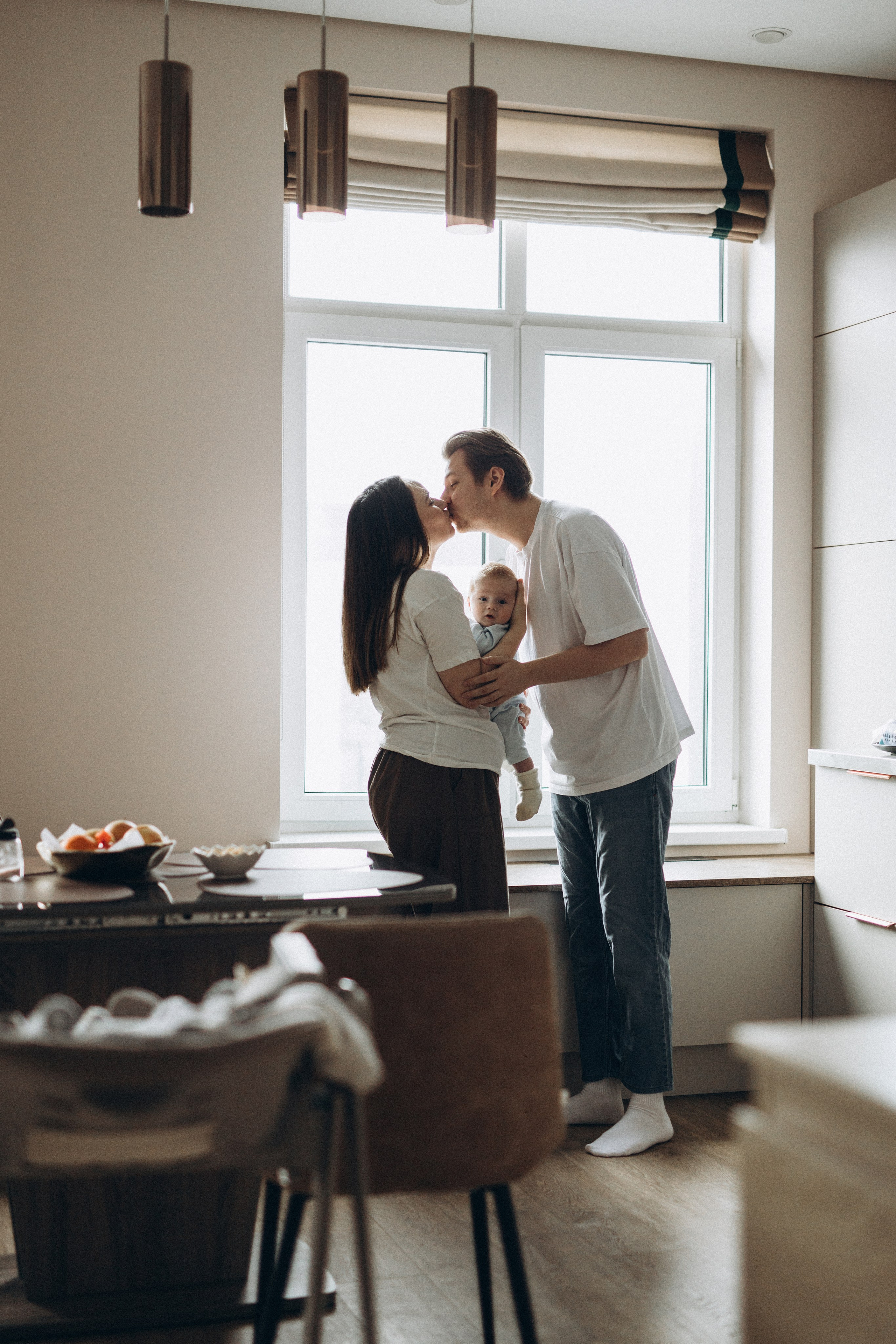 Петр с мамой и папой. Фотограф уникального направления ньюборн в Москве Екатерина Буценина