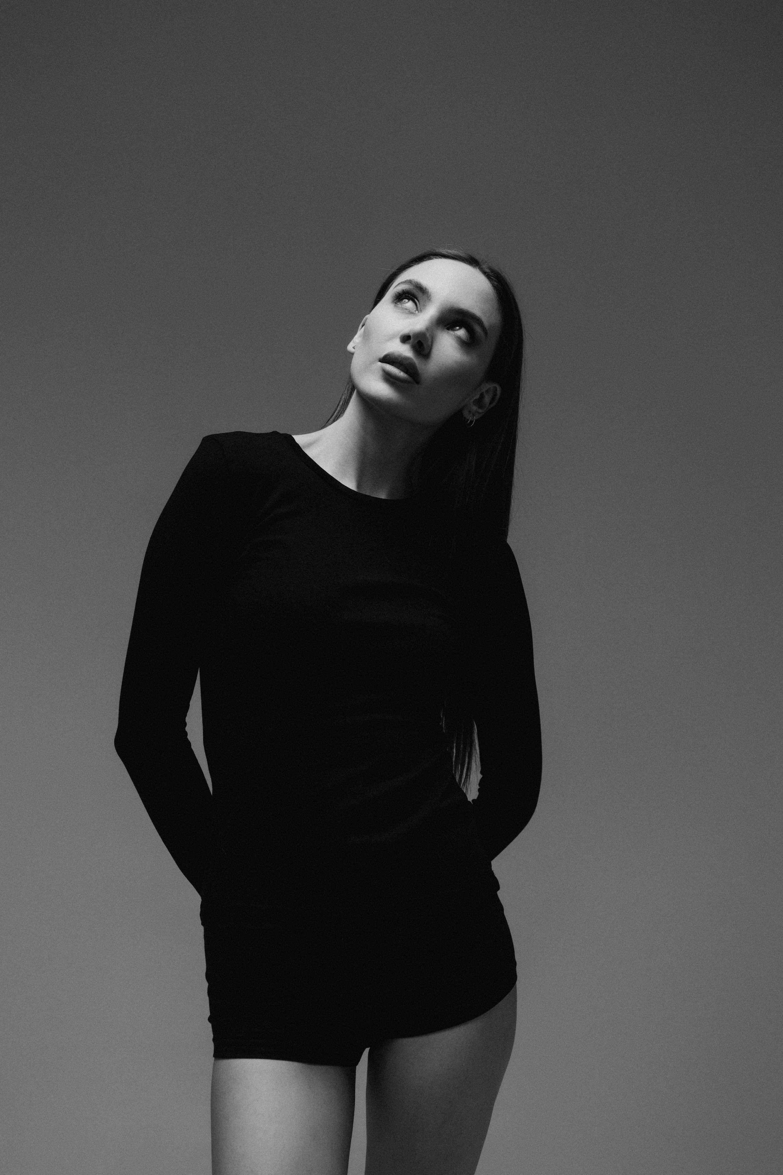 Виктория | фотосессия на циклораме. Портретный фотограф Москва