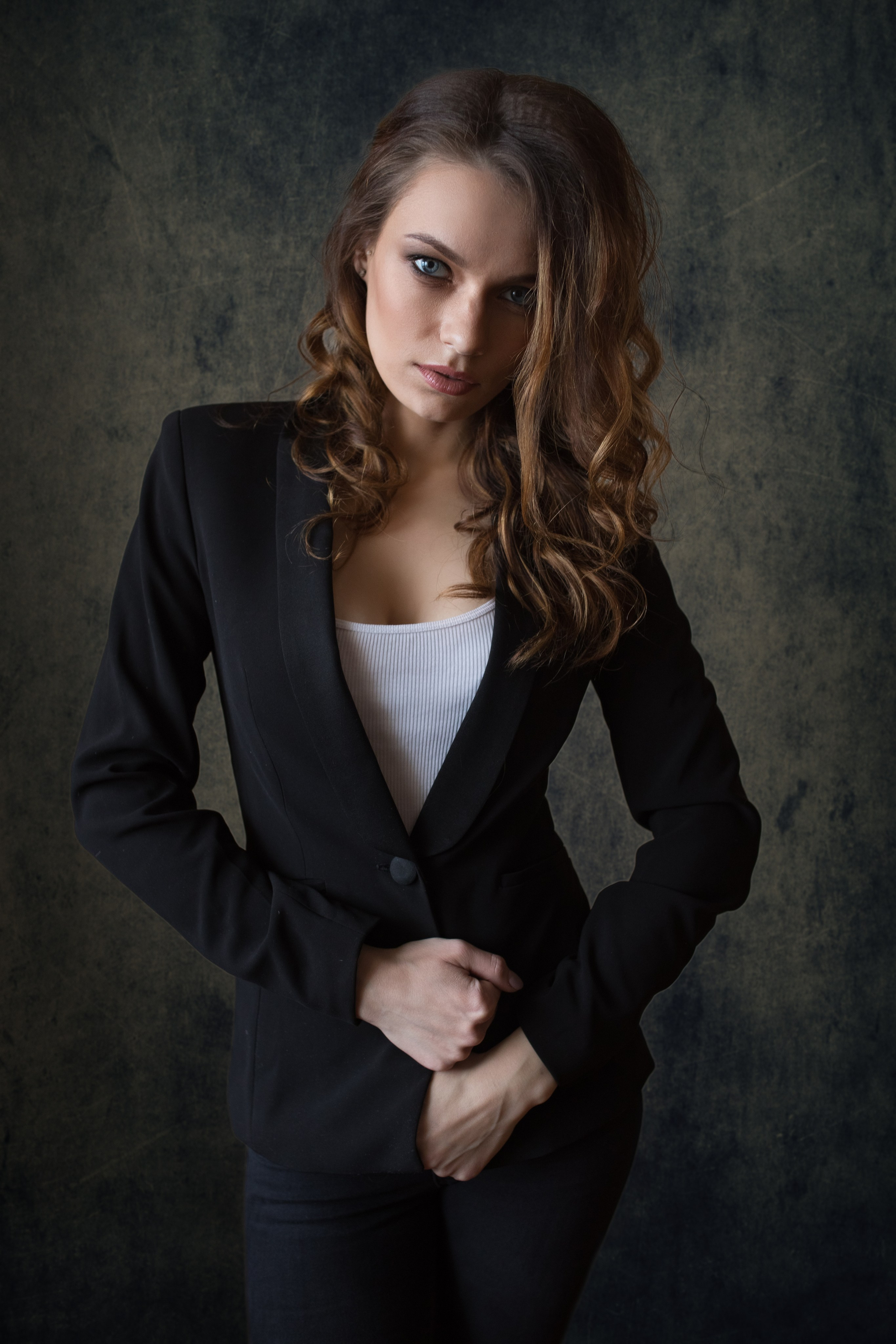 Портретный фотосет у окна с Екатериной К для «себя»