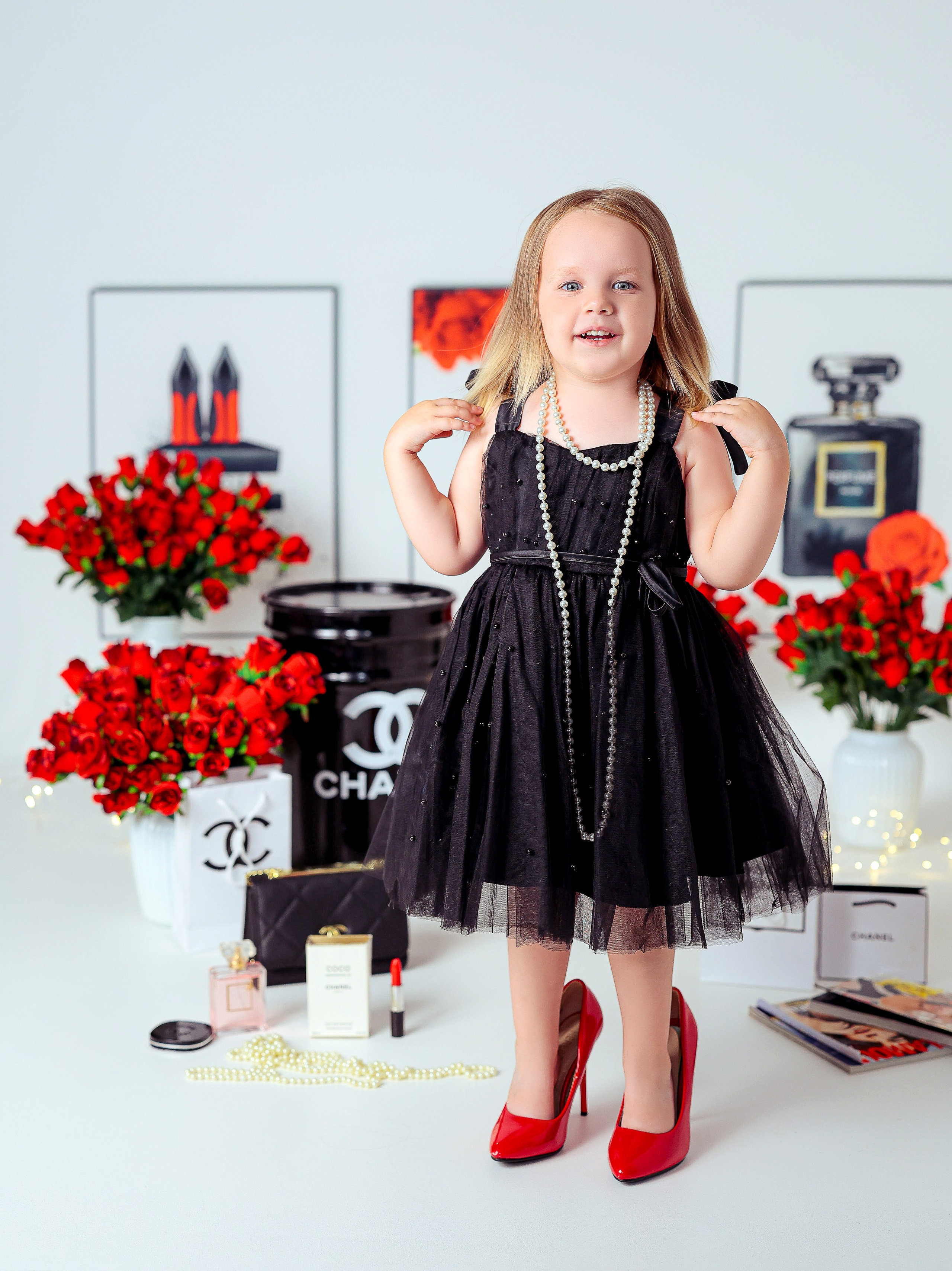 Малышки Антураж