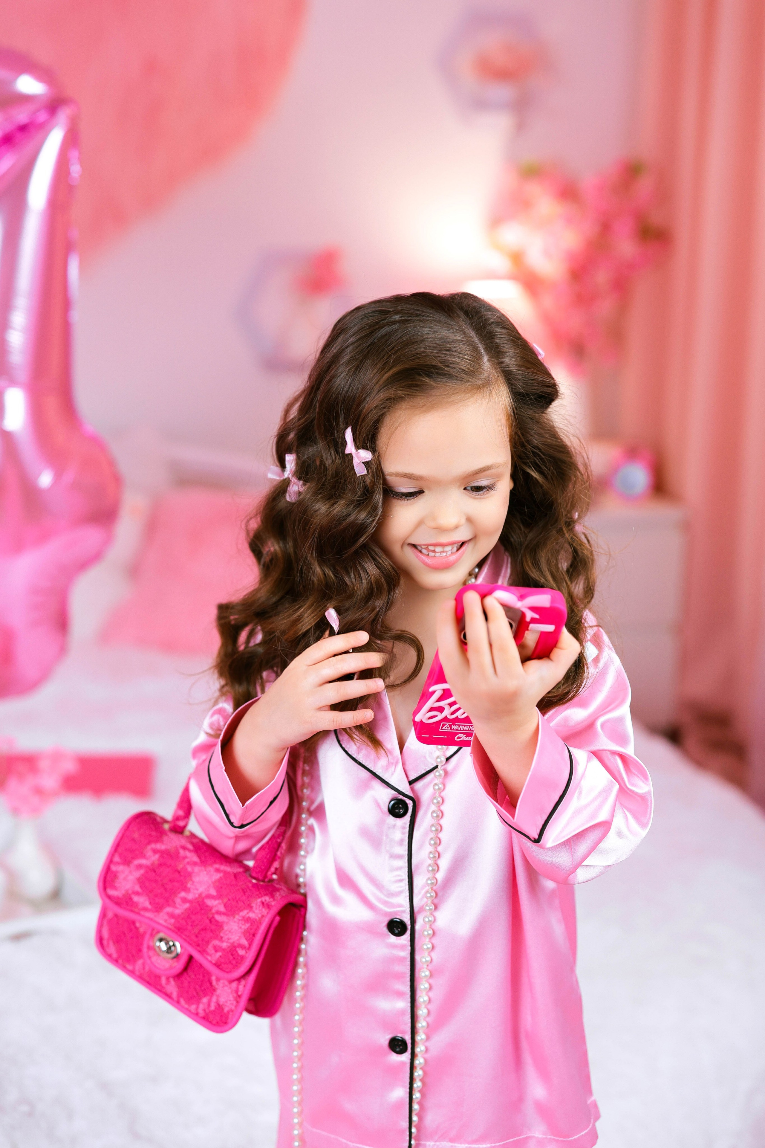 РОЗОВАЯ КОМНАТА