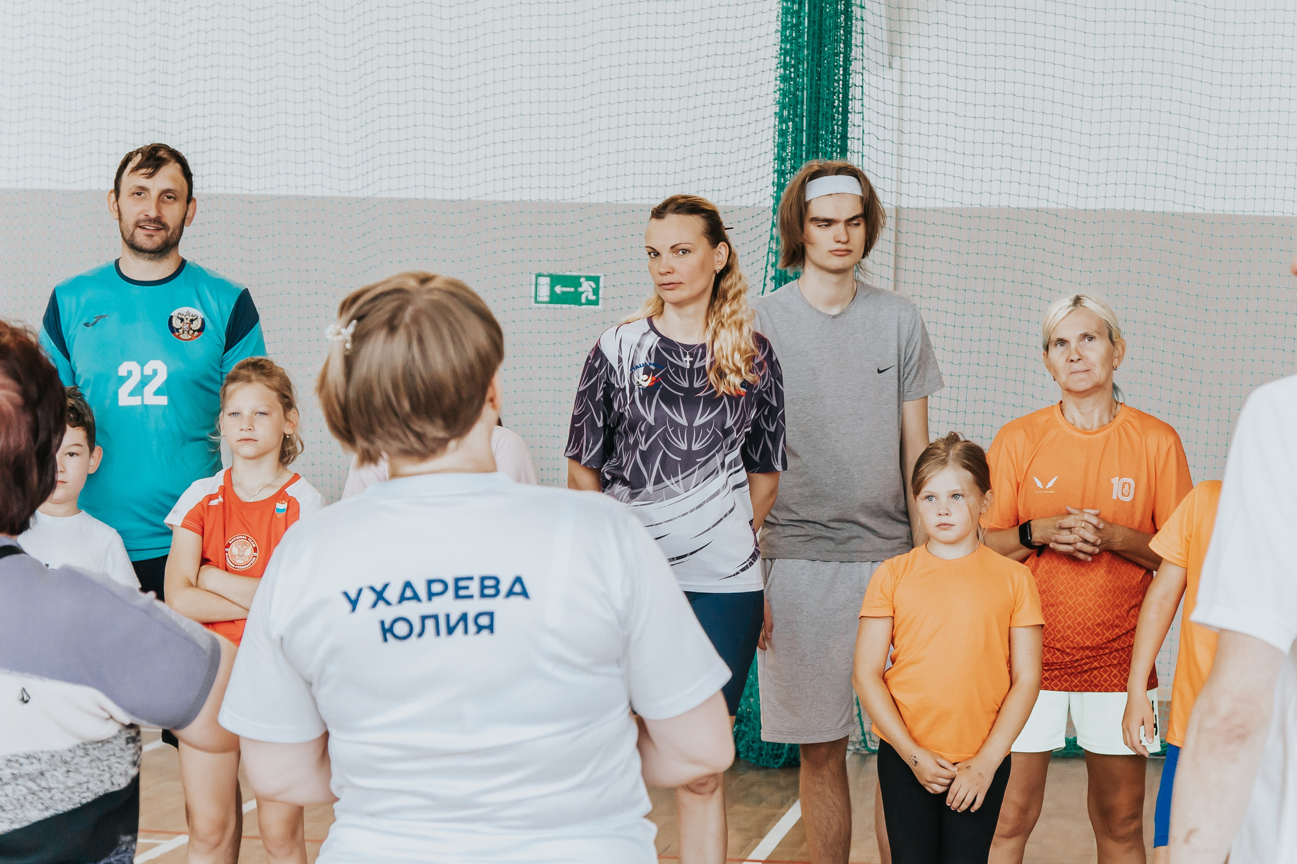 Репортажная спортивная съемка г. Королев стадион Металлист «папа, мама, я — спортивная семья». Юлия Егорова | Свадебный фотограф, семейный фотограф Москва, МО • Портреты • репортажи • день рождения • Love Story • дети