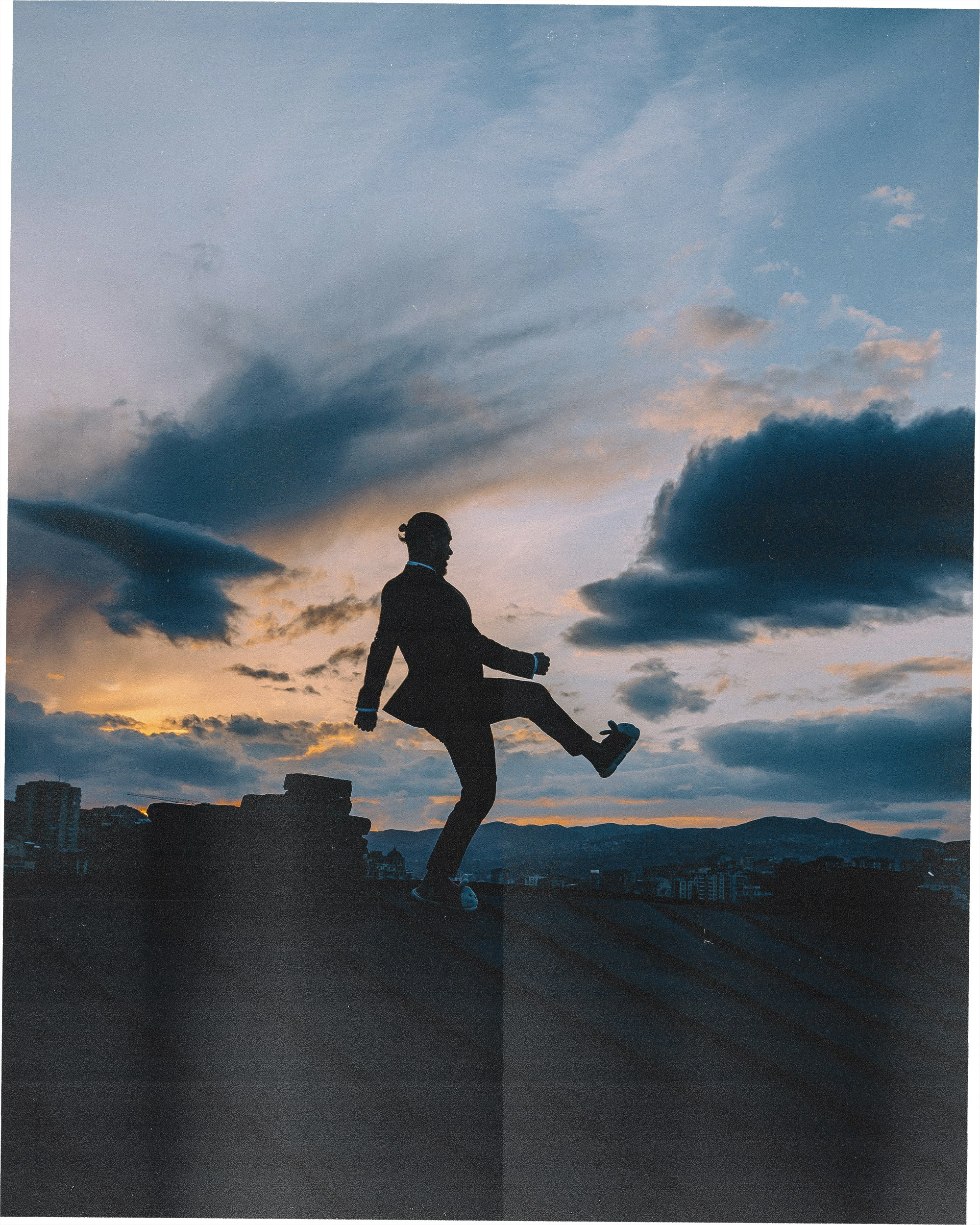 Мужская фотосессия в Тбилиси ведущий Руслан Мугинов. Свадебный фотограф Грузия Тбилиси