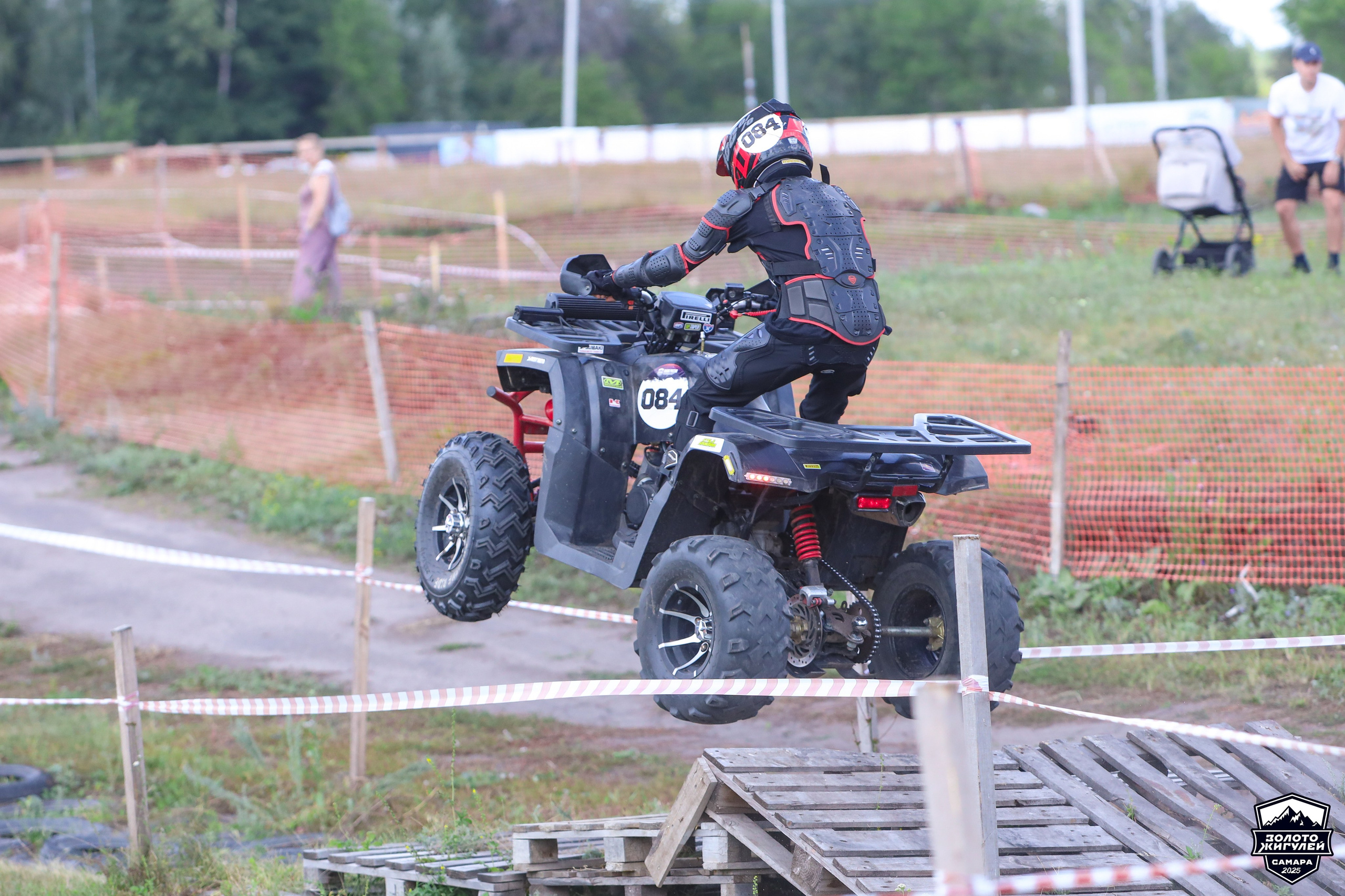 Заезды «МИНИ ДЕТИ» и «МАКСИ ДЕТИ». Кубок России по гонкам с водными препятствиями на квадроциклах «Золото Жигулей 2025». Спортивный фотограф в Самаре