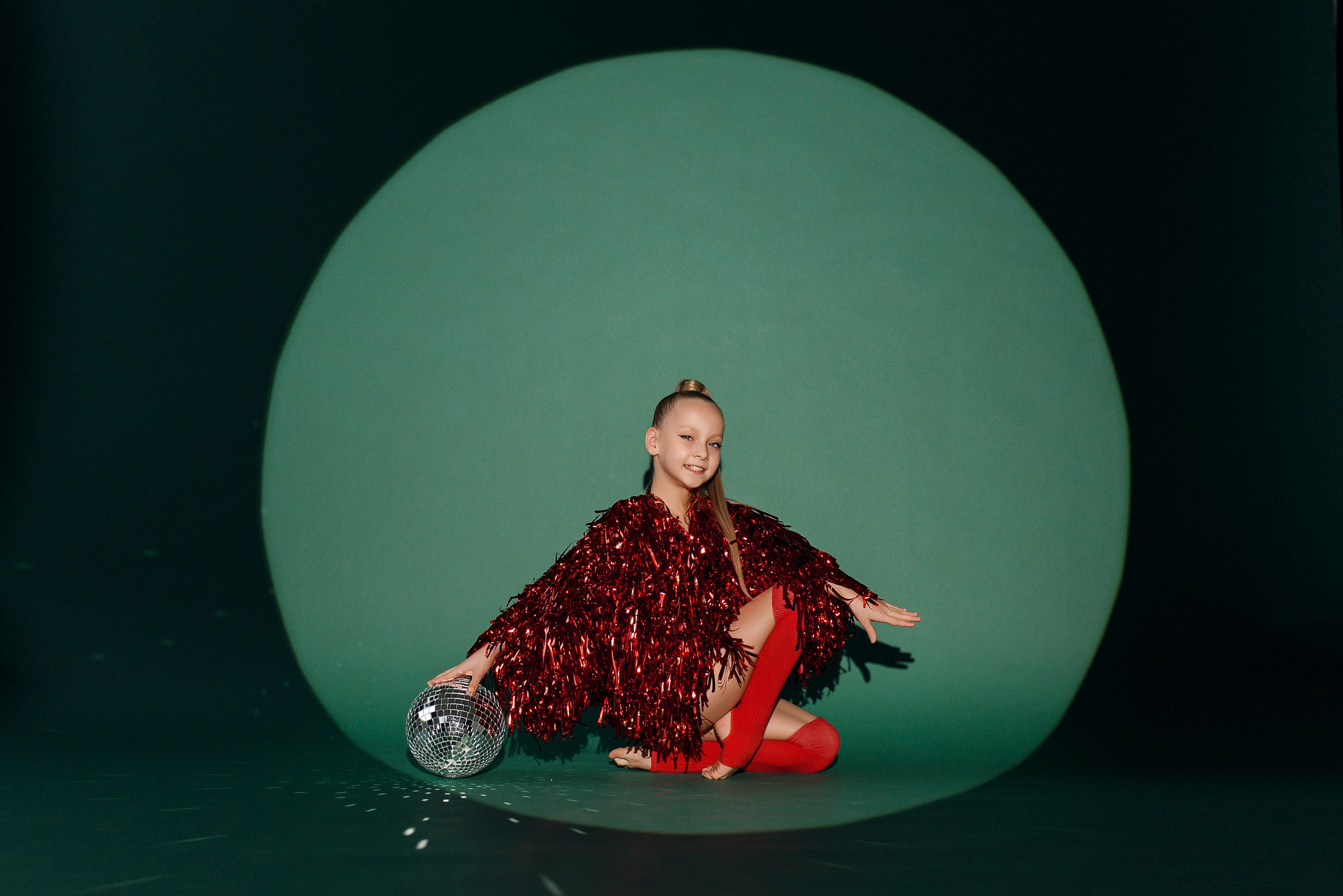 Варя и Лиза Новый год. Детский фотограф в Долгопрудном и Москве