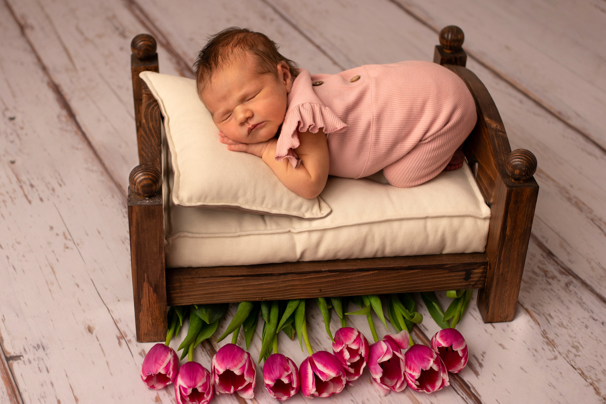 Красивые фотографии малышей у Вас дома. Фотограф новорождённых в Санкт-Петербурге Лилия Яковлева