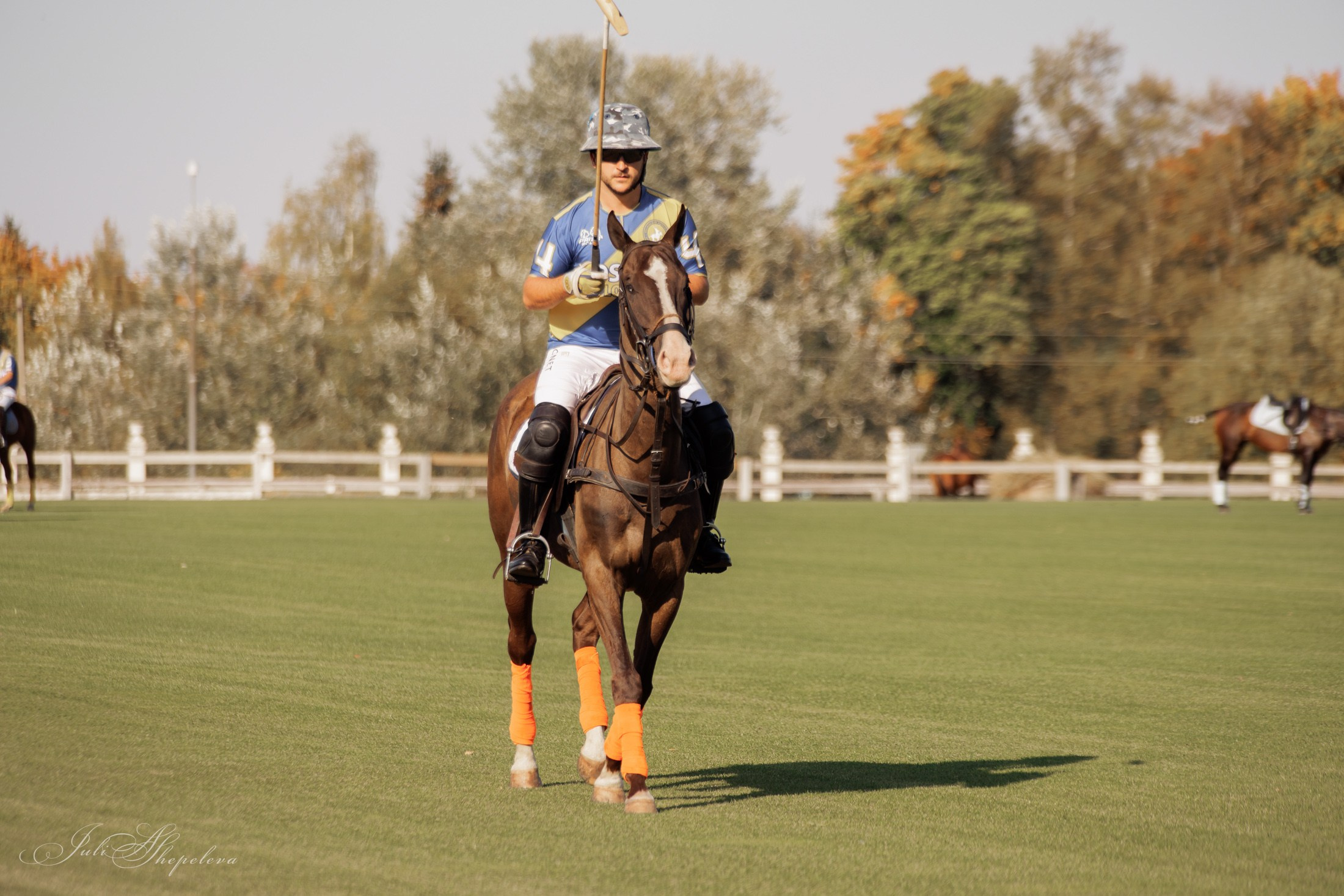 Осенний кубок по конному поло. Детская Конная фотография в Москве Юлия Шепелева