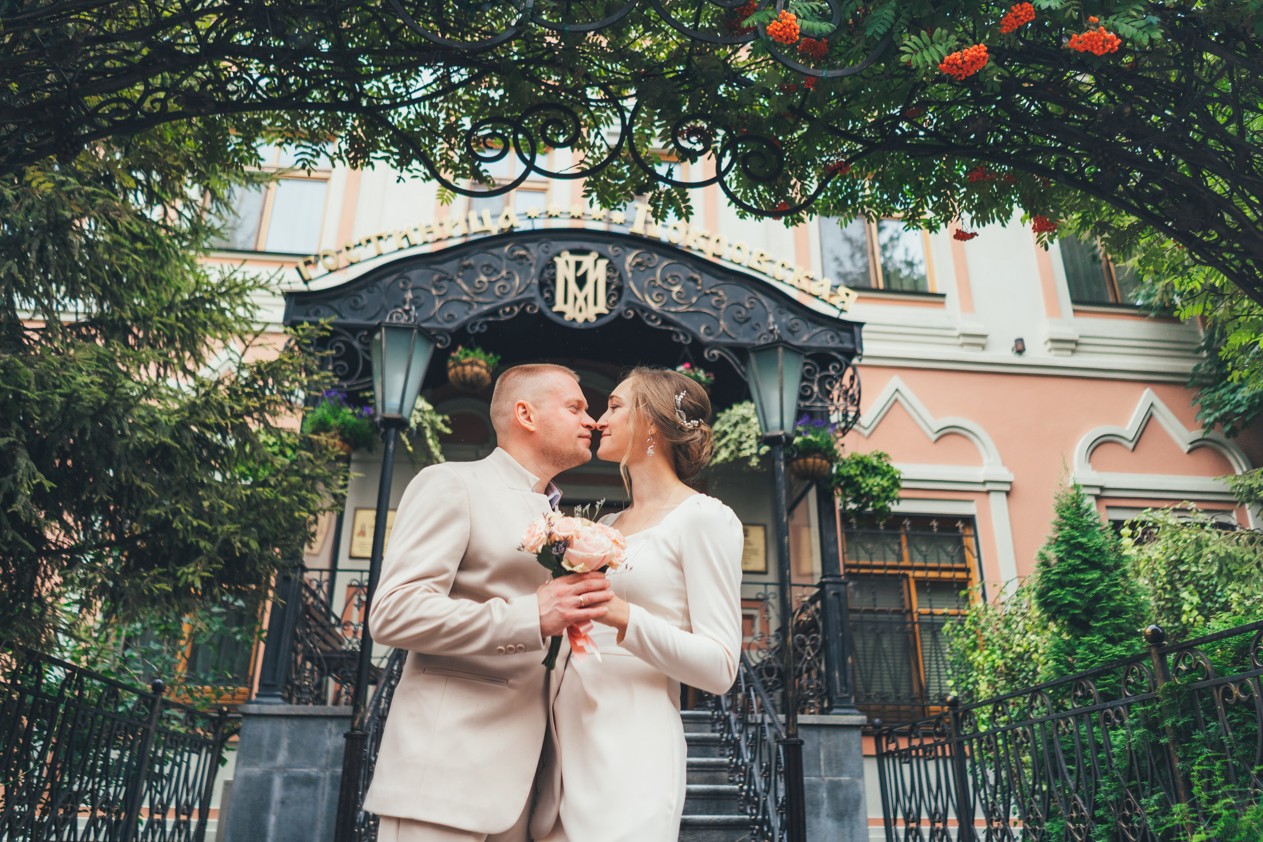 Ирина и Дмитрий, ЗАГС у Матроны Московской. Наталья Дукалова фотограф Щелково Королев Пушкино Москва Балашиха