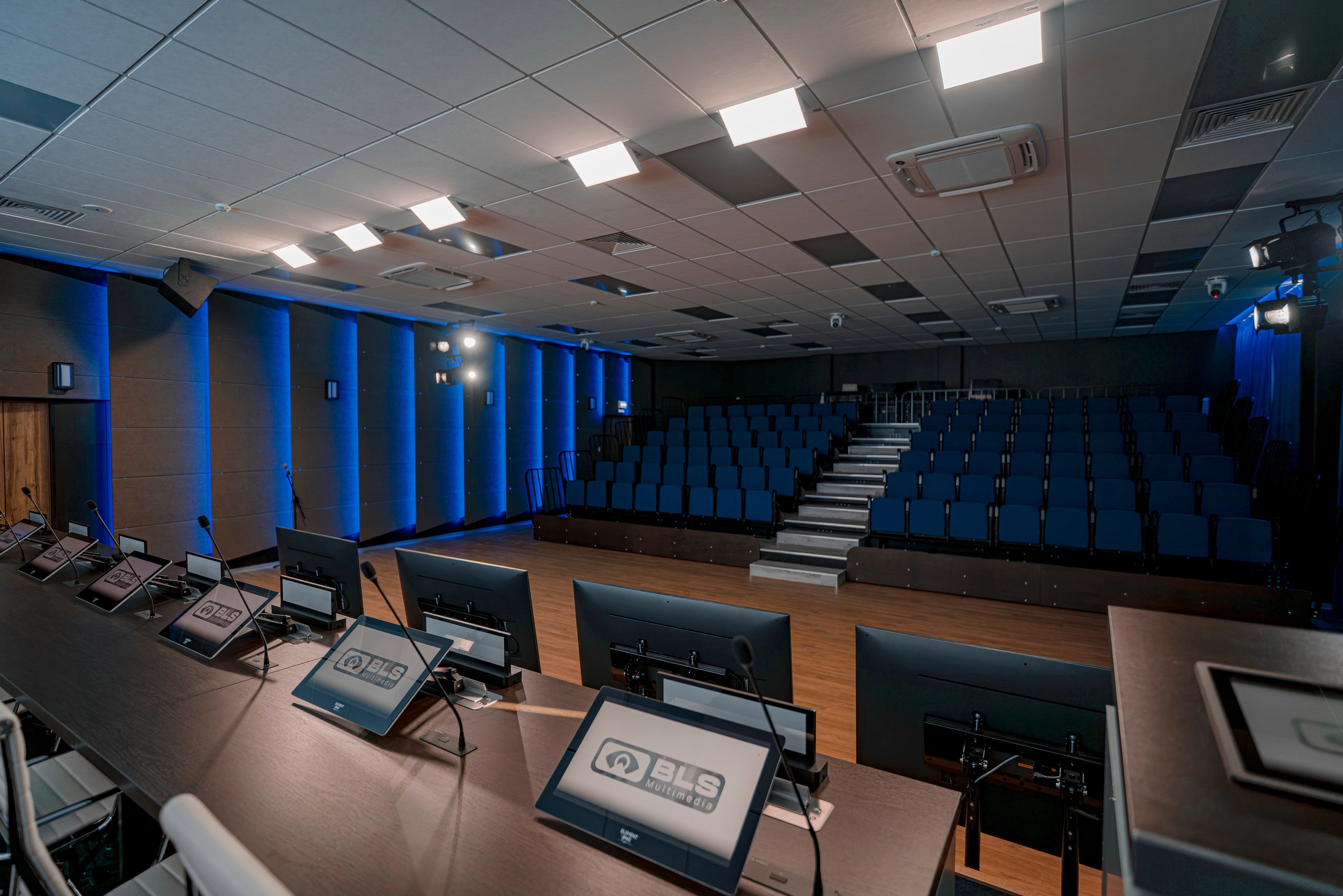 Фото и видеосъёмка готовых объектов. Видеограф для бизнеса в Санкт-Петербурге и Москве